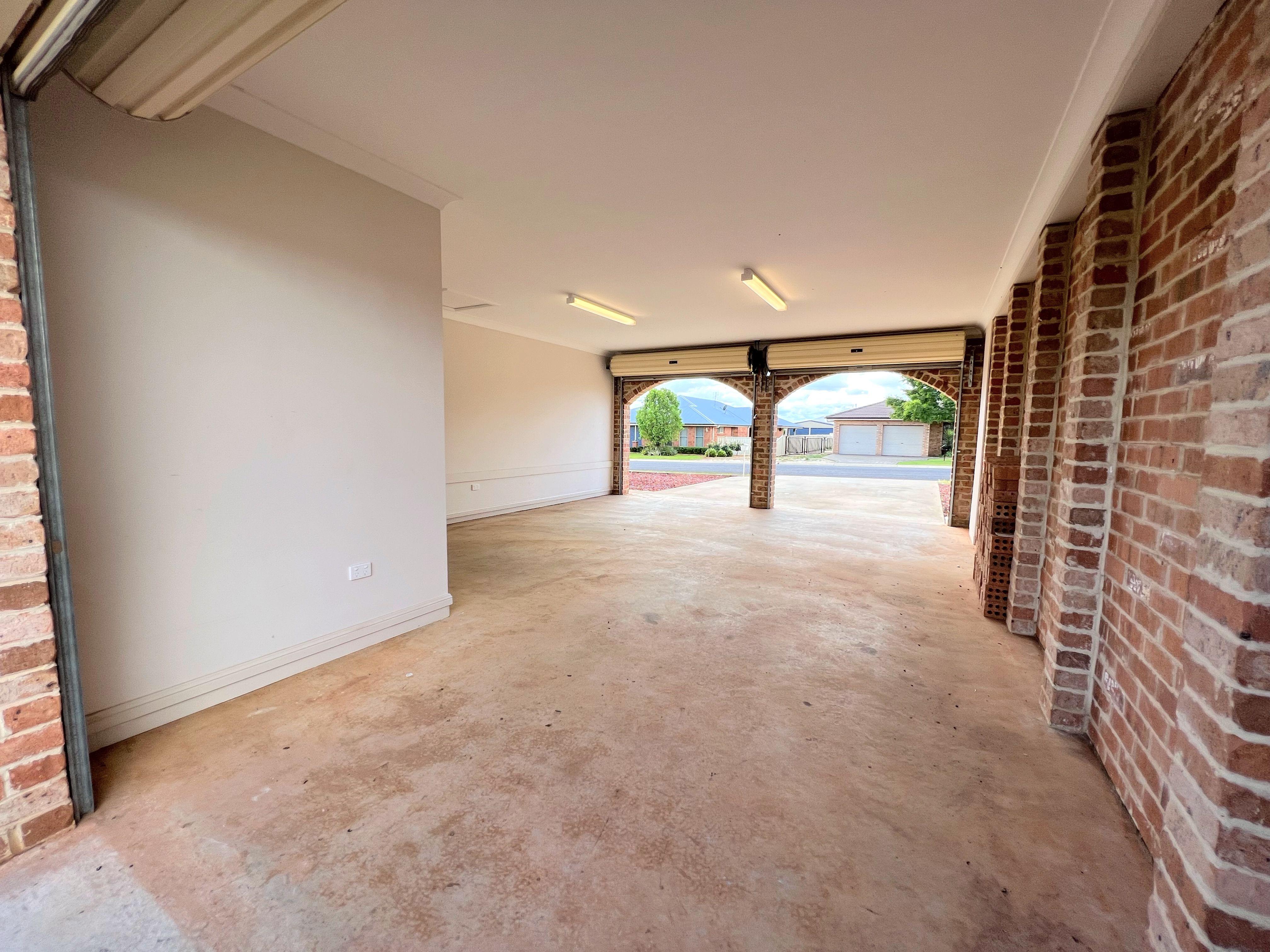 Ray White Real Estate Parkes