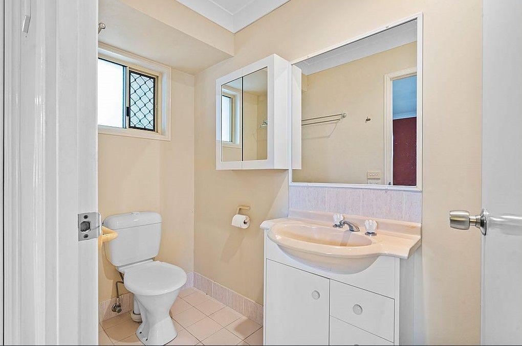 Light Filled & Modern, on Moriah!