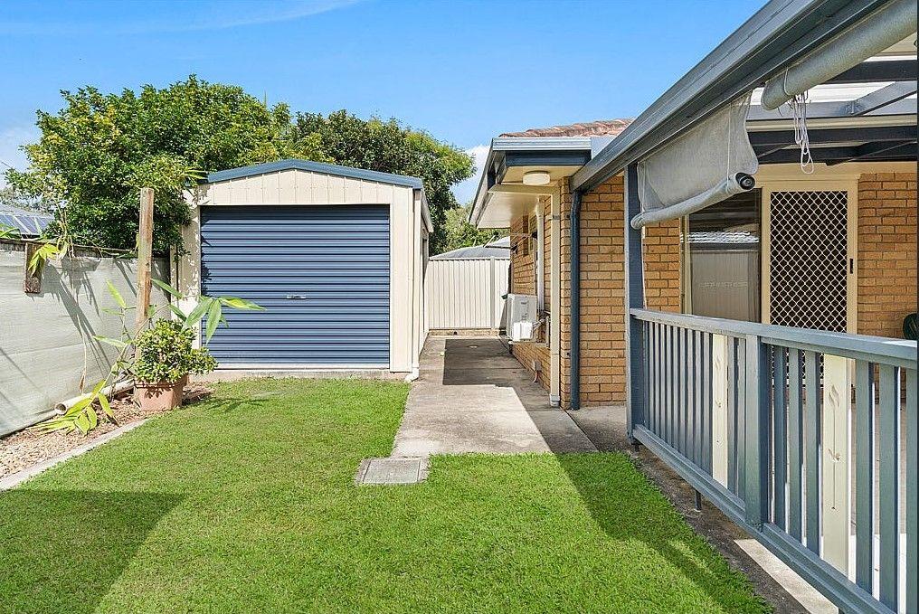 Light Filled & Modern, on Moriah!