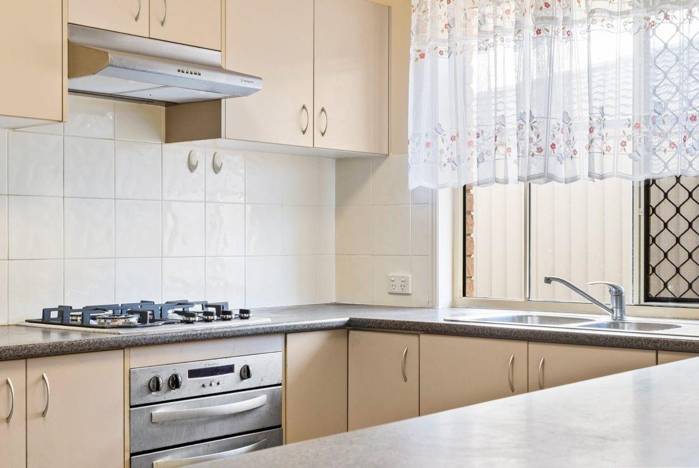 Light Filled & Modern, on Moriah!