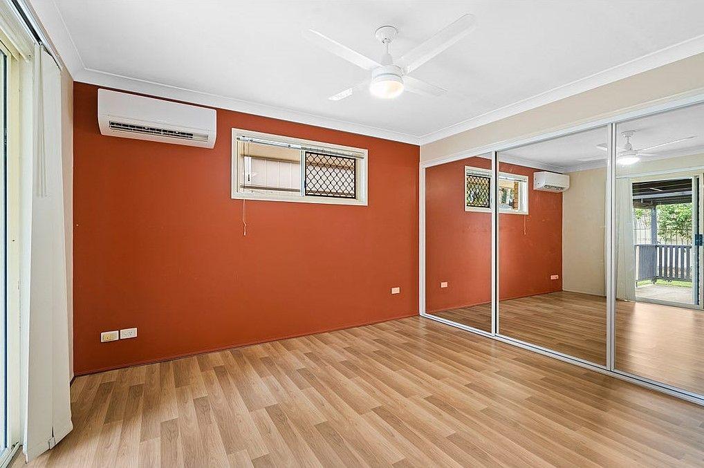 Light Filled & Modern, on Moriah!