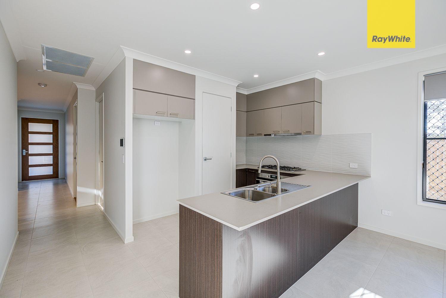 Prop-GPT: House: QLD South Ripley, QLD 4306 Home For Rent