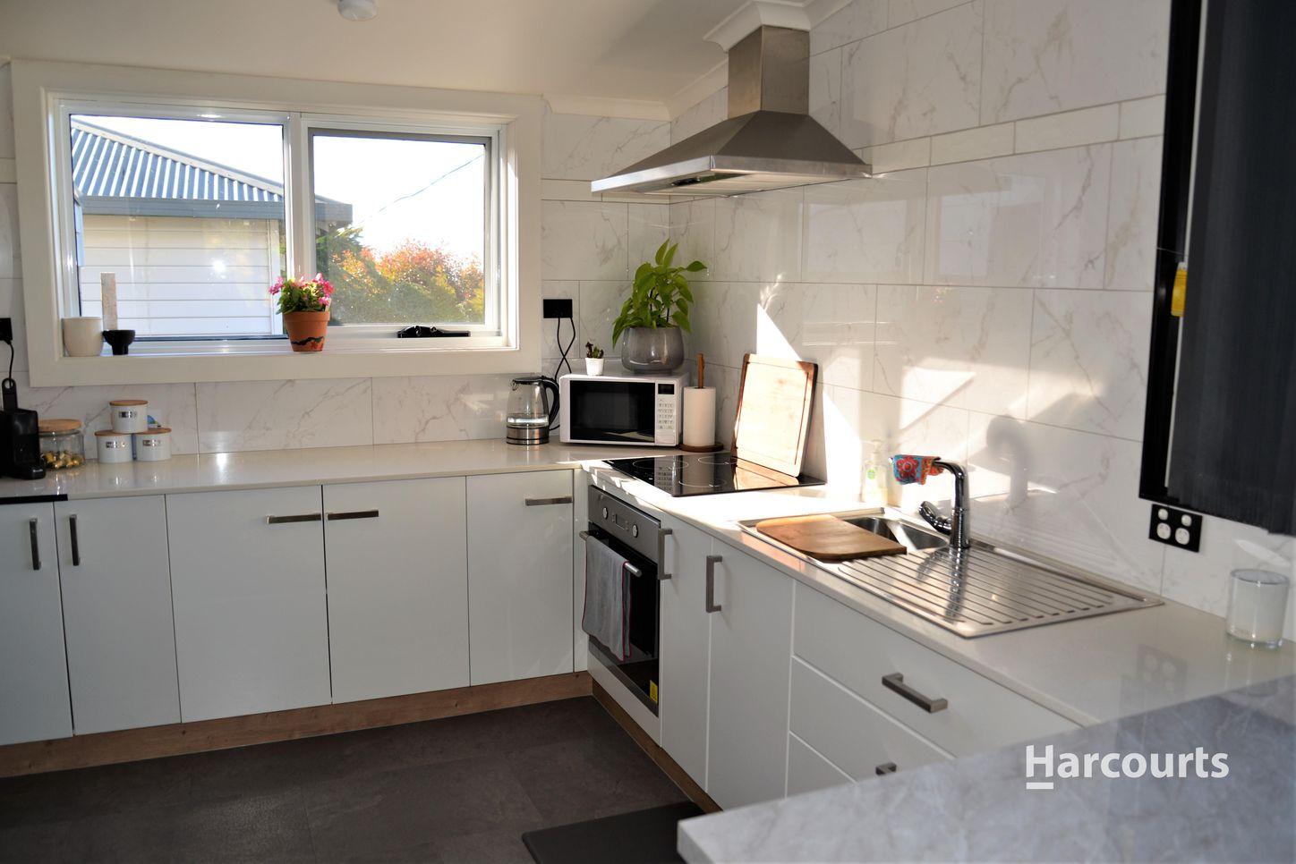 24 Pine Avenue, UPPER BURNIE, TAS 7320 - House for Rent - harcourts.net