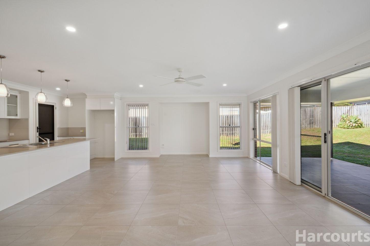 33 Salmean Circuit, Port Macquarie, NSW 2444 - House for Rent - harcourts.net