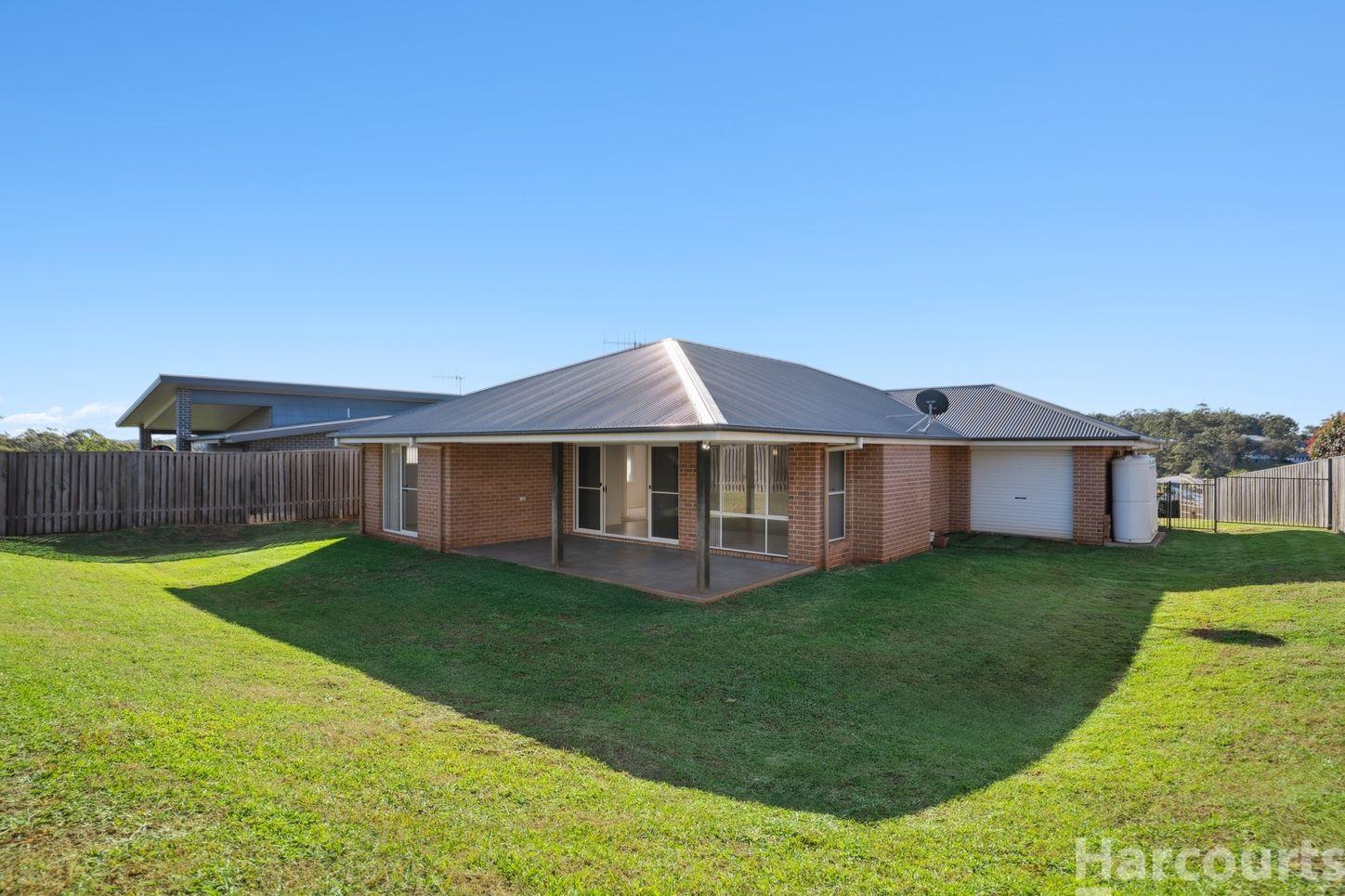 33 Salmean Circuit, Port Macquarie, NSW 2444 - House for Rent - harcourts.net