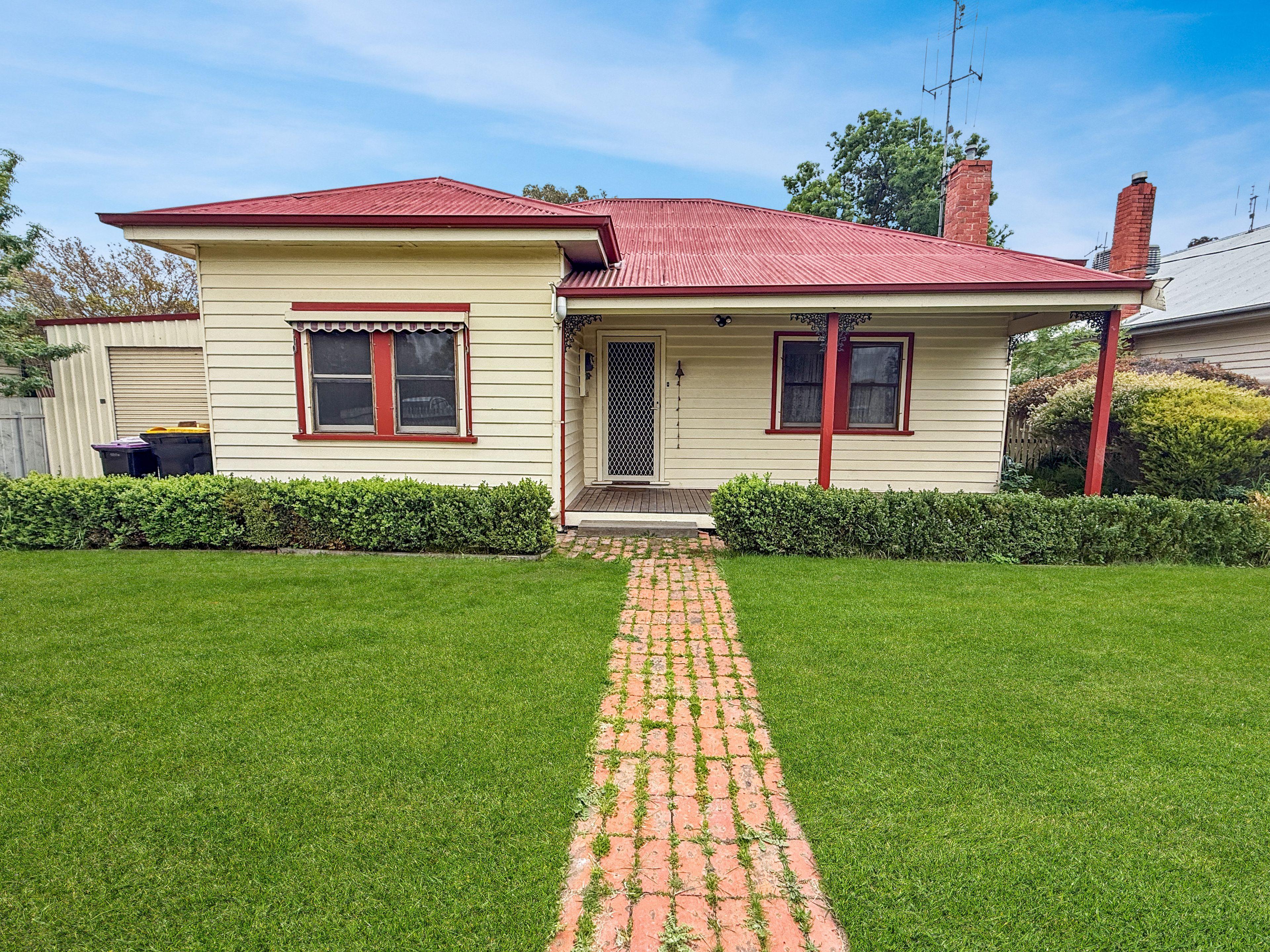 Prop-GPT: House: VIC Euroa, VIC 3666 Home For Rent
