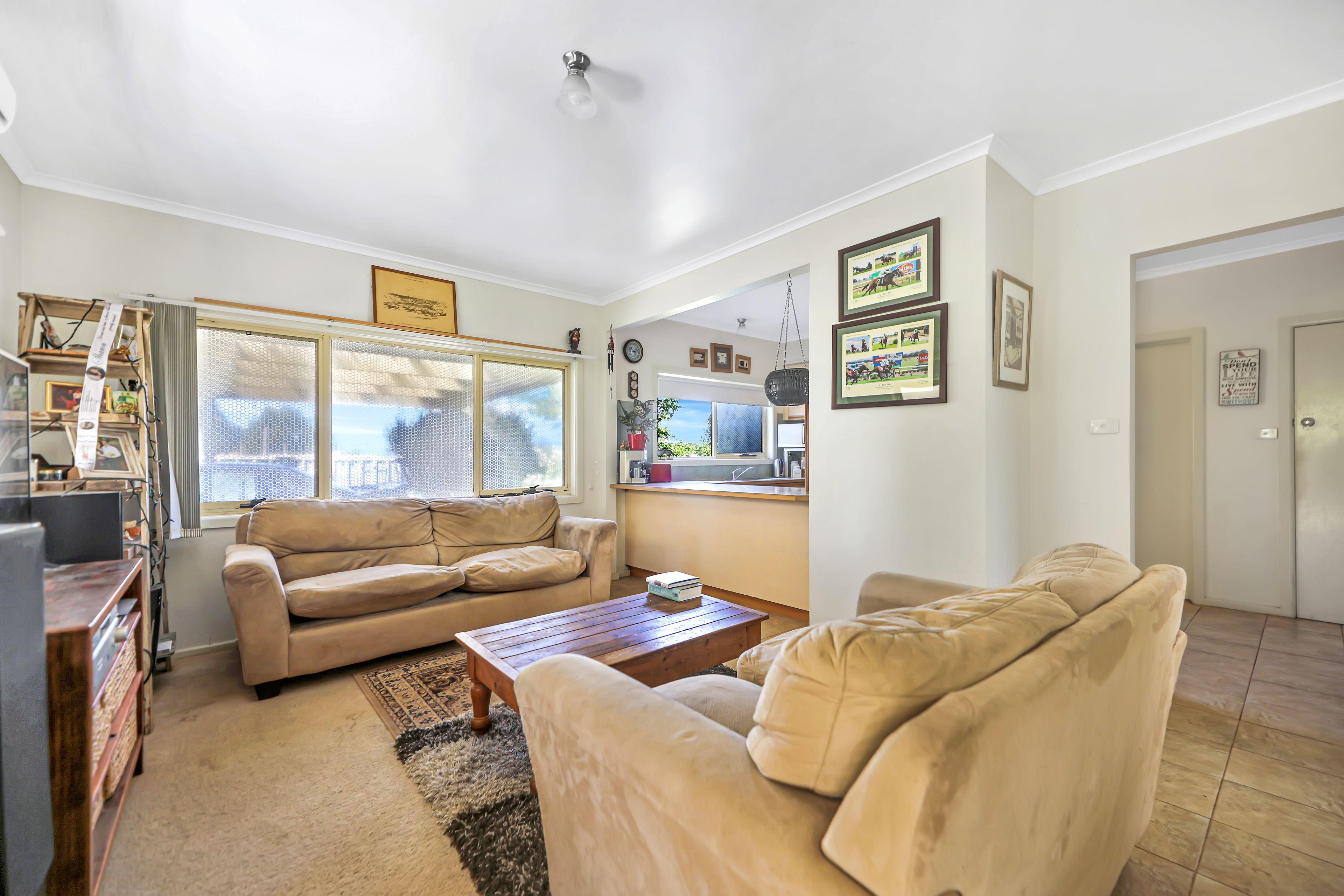 Lifestyle Acreage with Space to Dream