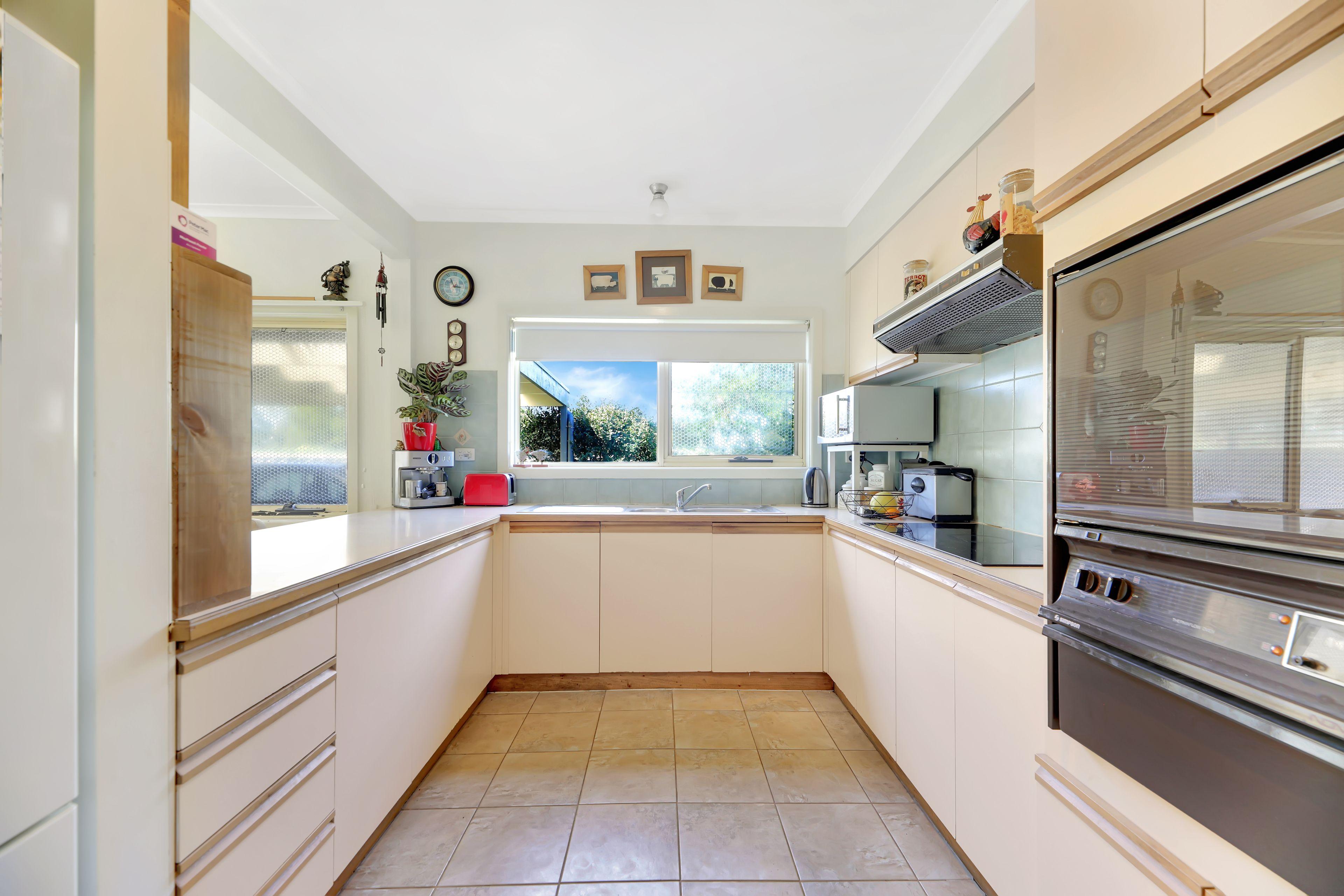 Lifestyle Acreage with Space to Dream