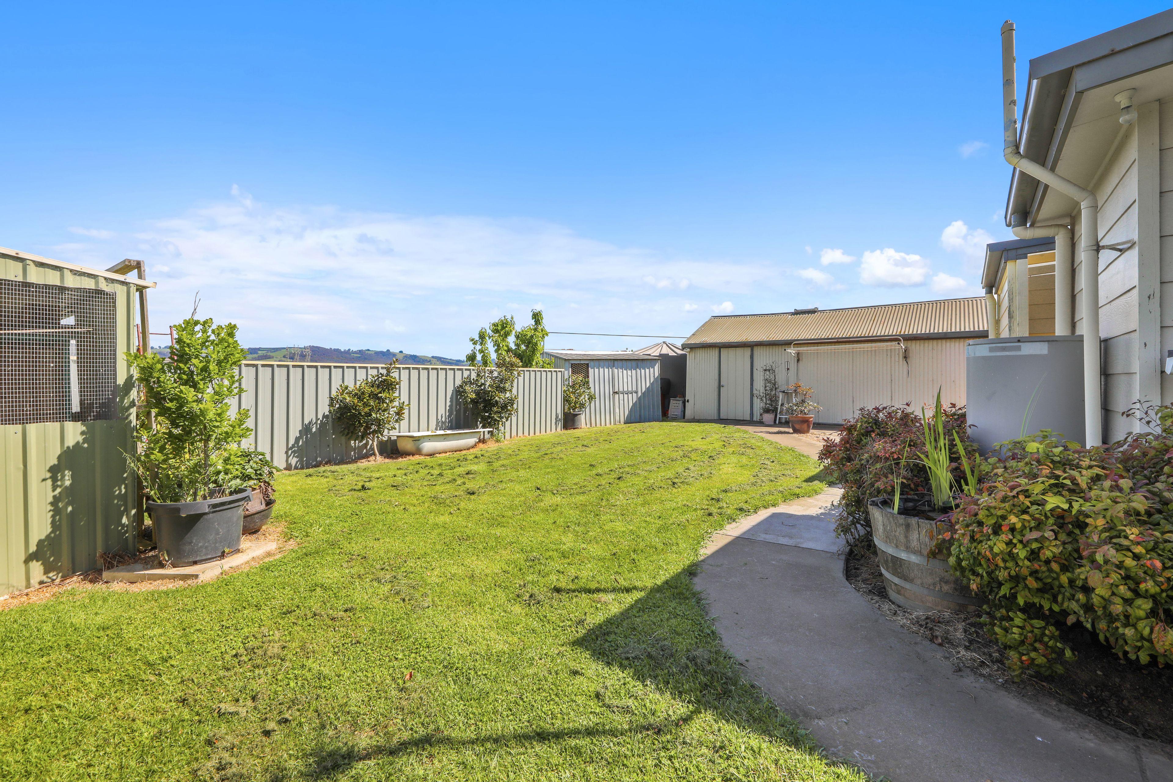 Lifestyle Acreage with Space to Dream