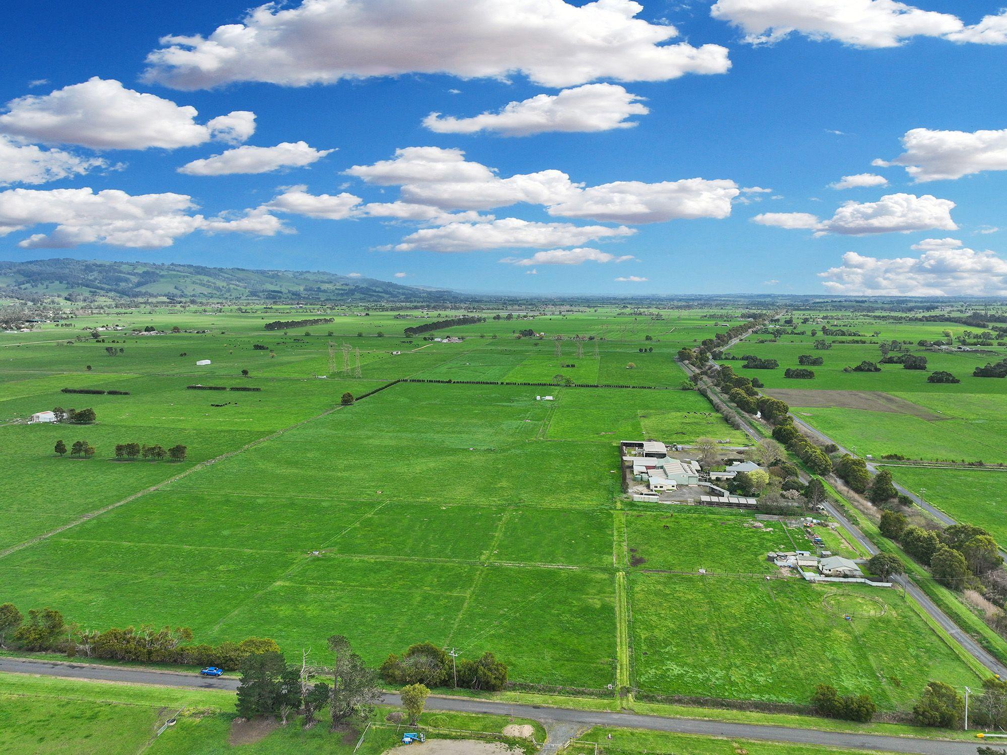 Lifestyle Acreage with Space to Dream