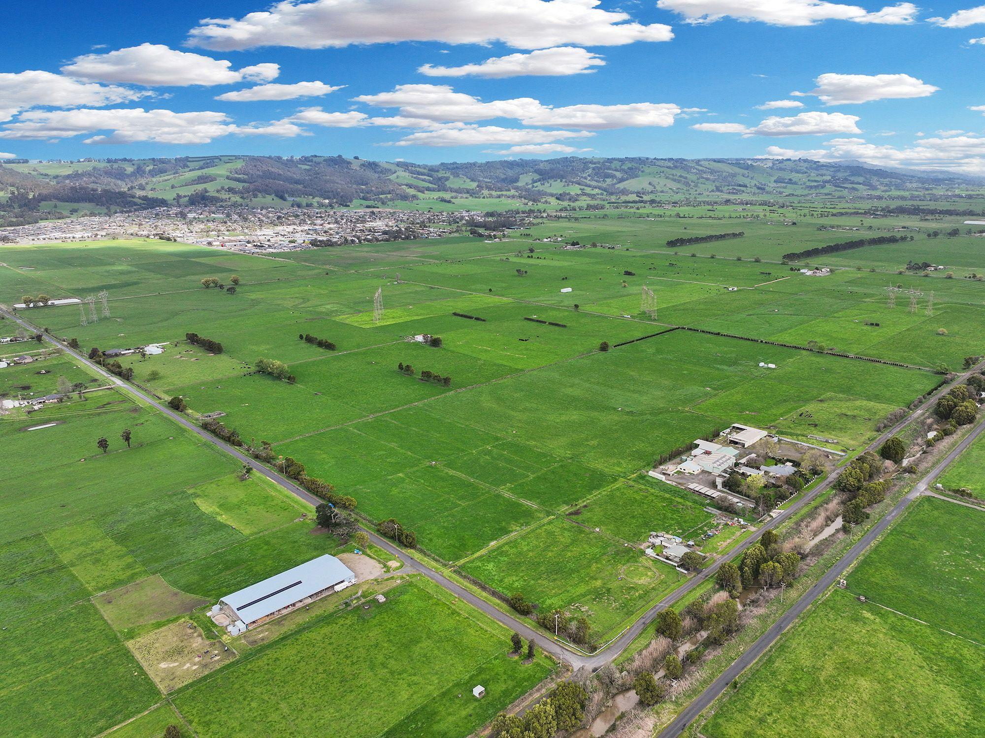 Lifestyle Acreage with Space to Dream