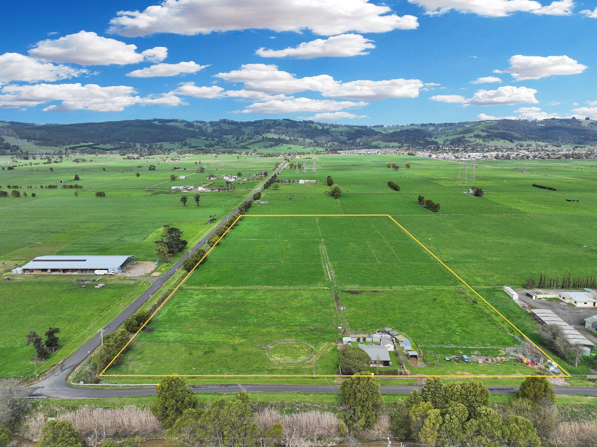 Lifestyle Acreage with Space to Dream