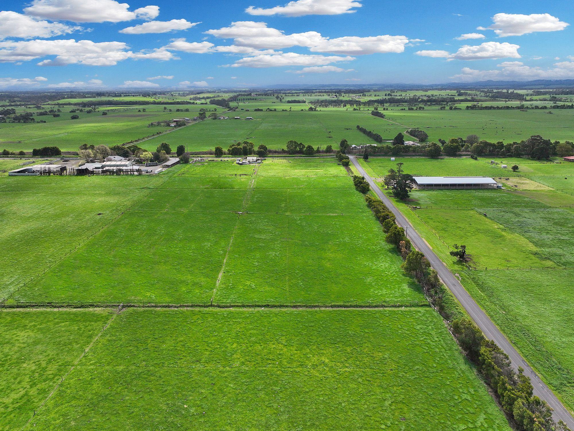 Lifestyle Acreage with Space to Dream