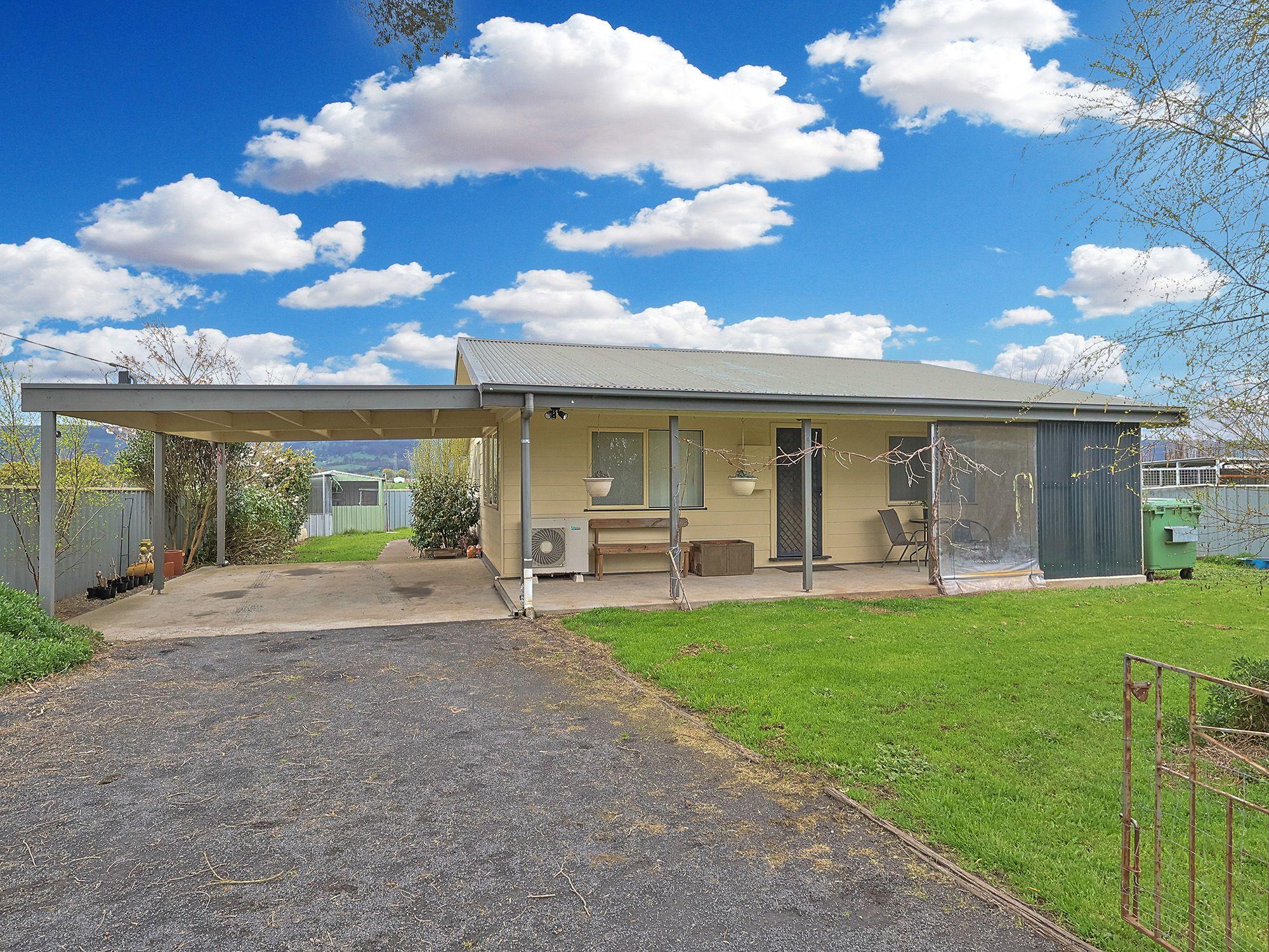Lifestyle Acreage with Space to Dream