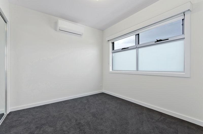 Modern Living in a 2-Bed, 2-Bath Townhouse