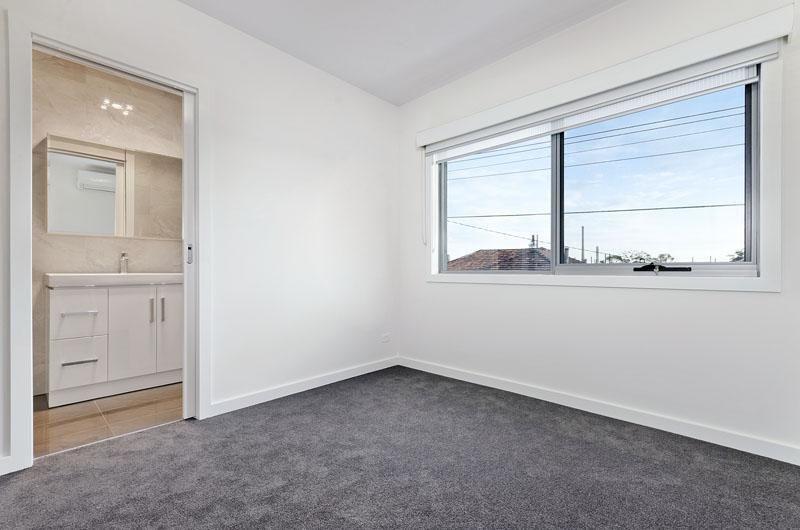 Modern Living in a 2-Bed, 2-Bath Townhouse