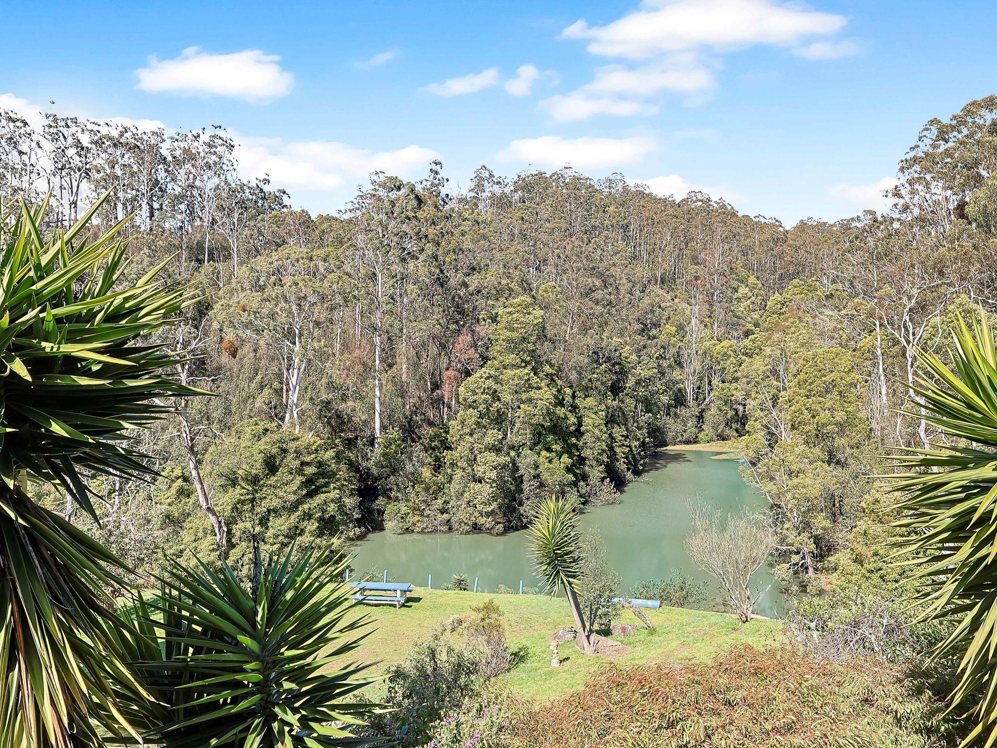 Exclusive Lakeside Estate - Wildlife, Water & Stunning Views