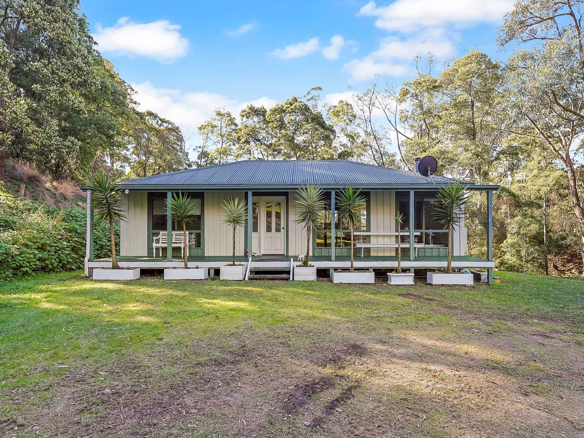 Exclusive Lakeside Estate - Wildlife, Water & Stunning Views