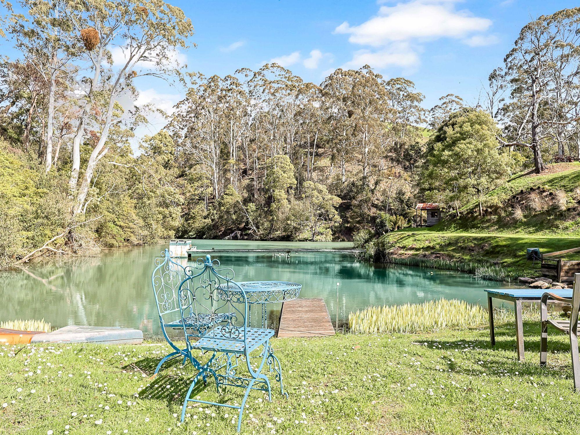 Exclusive Lakeside Estate - Wildlife, Water & Stunning Views