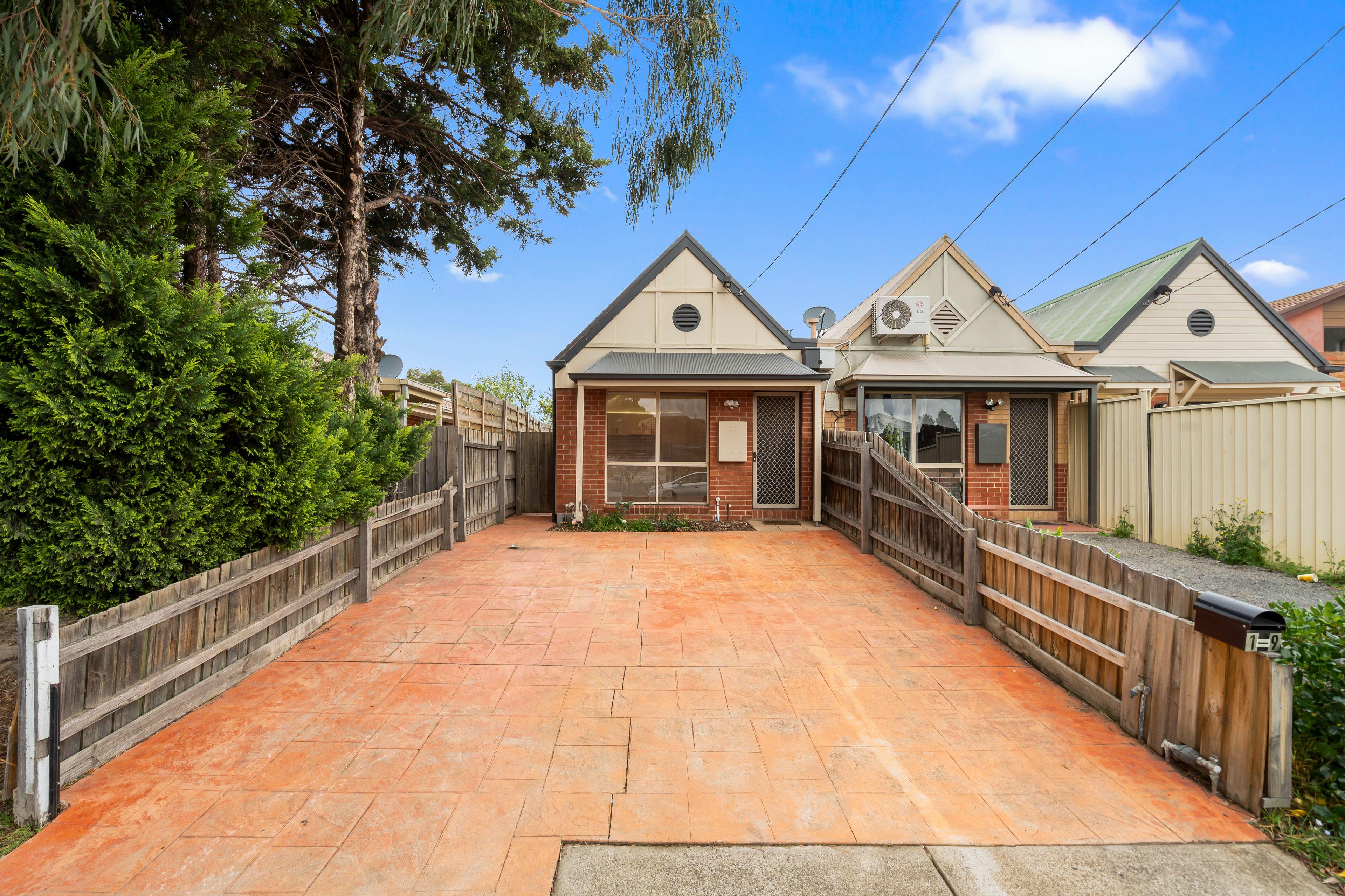 Prop-GPT: House: VIC Hadfield, VIC 3046 Home For Rent