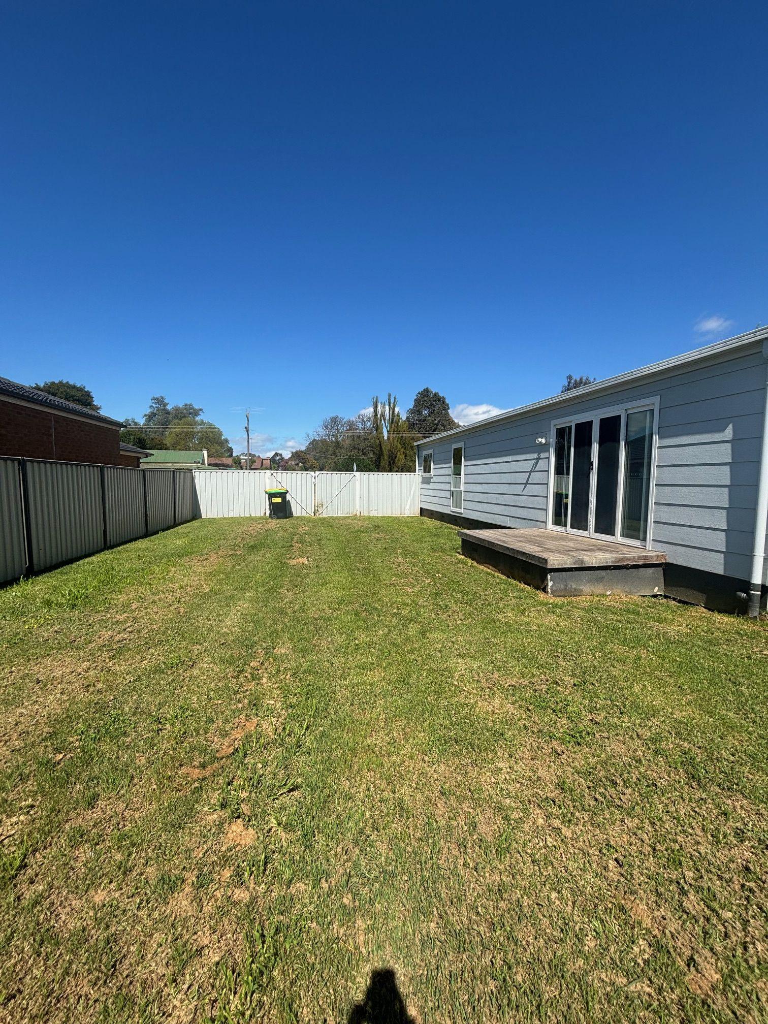 PLEASE CALL RAY WHITE OFFICE TO BOOK A VIEWING 03 57942777