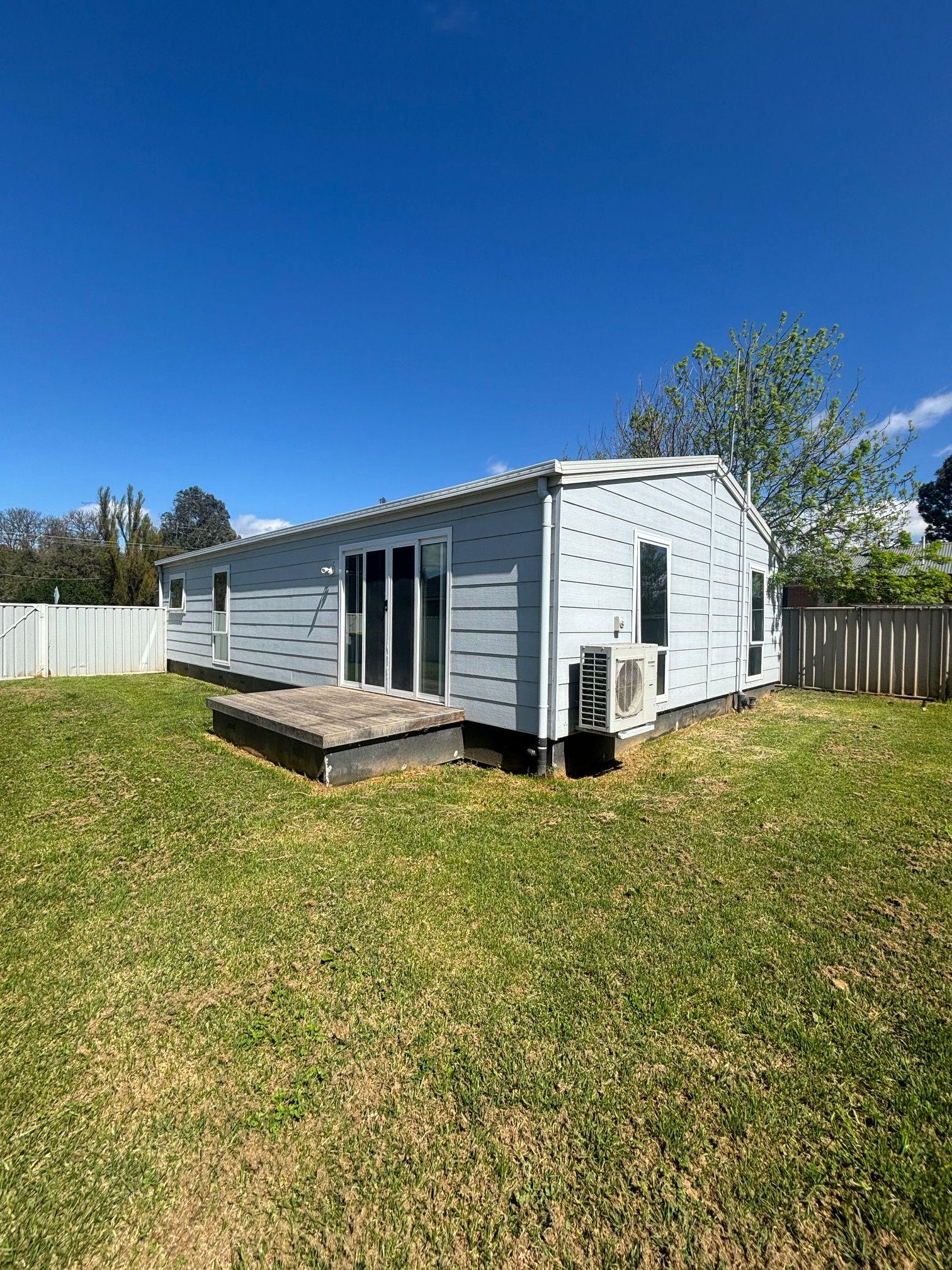 PLEASE CALL RAY WHITE OFFICE TO BOOK A VIEWING 03 57942777