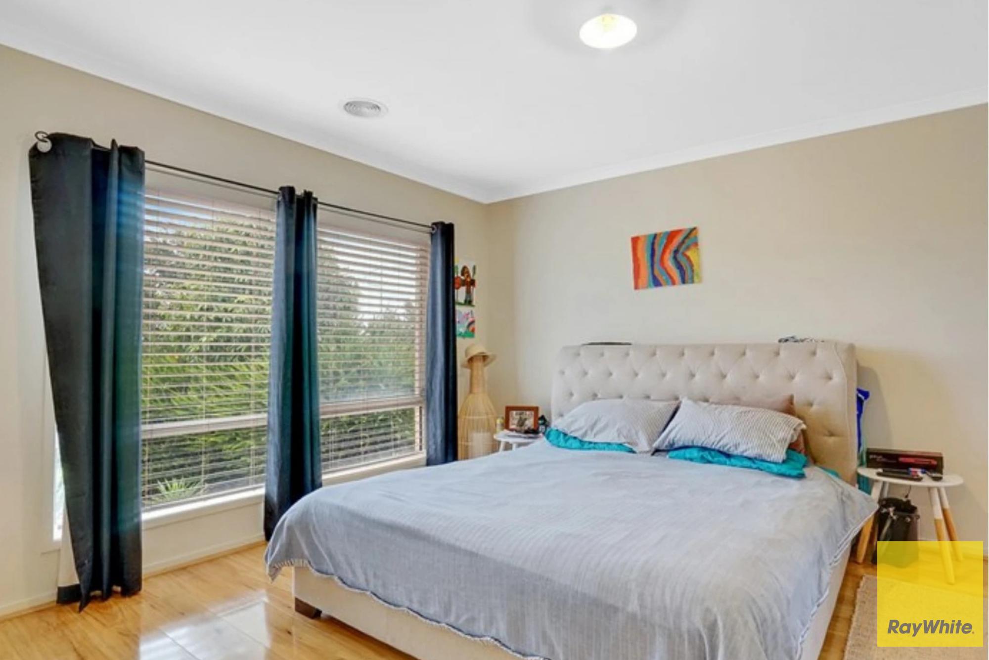 Exceptional Family Living in TARNEIT Location!