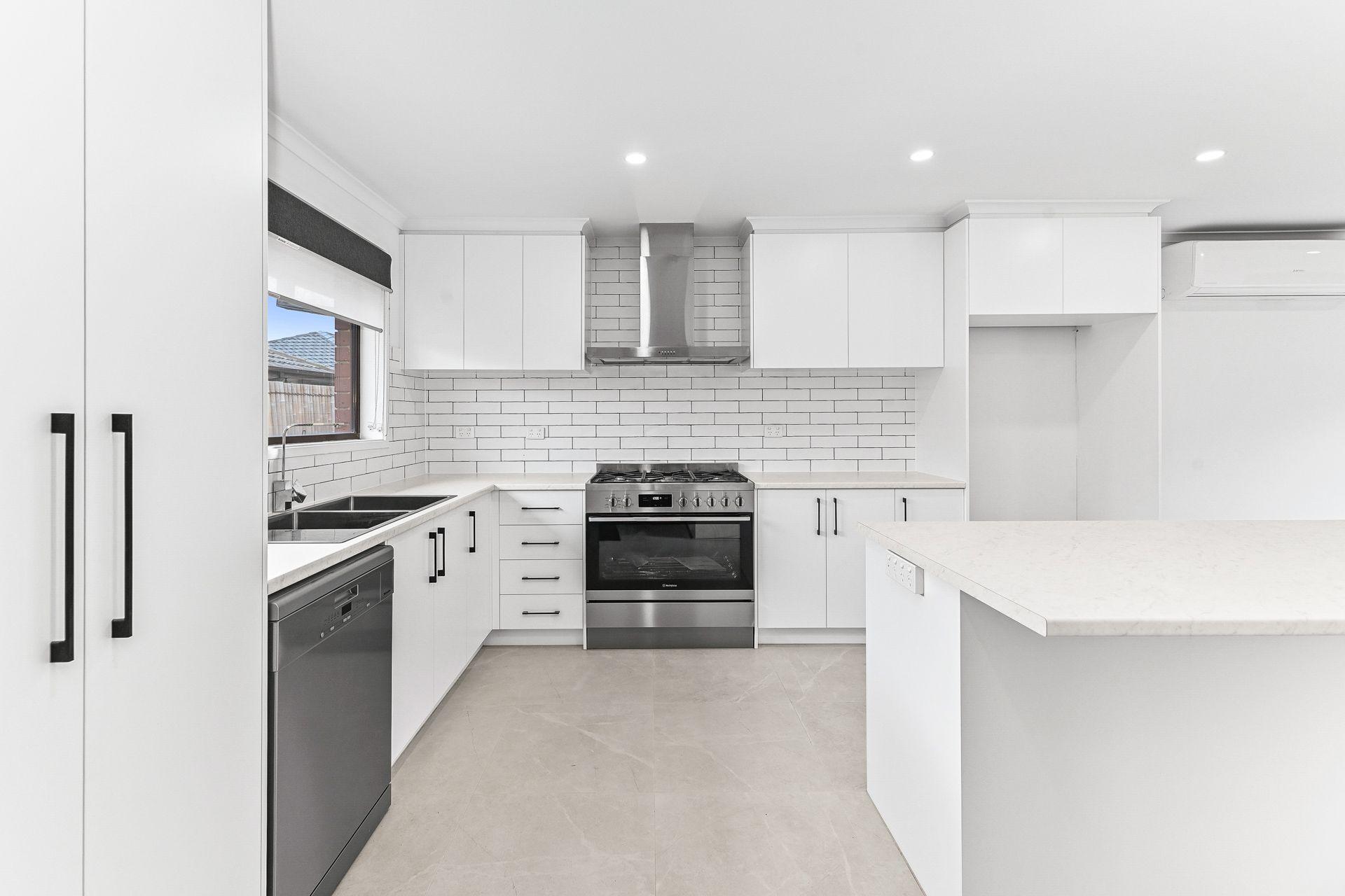 Prop-GPT: Unit: VIC Hampton, VIC 3188 Home For Rent