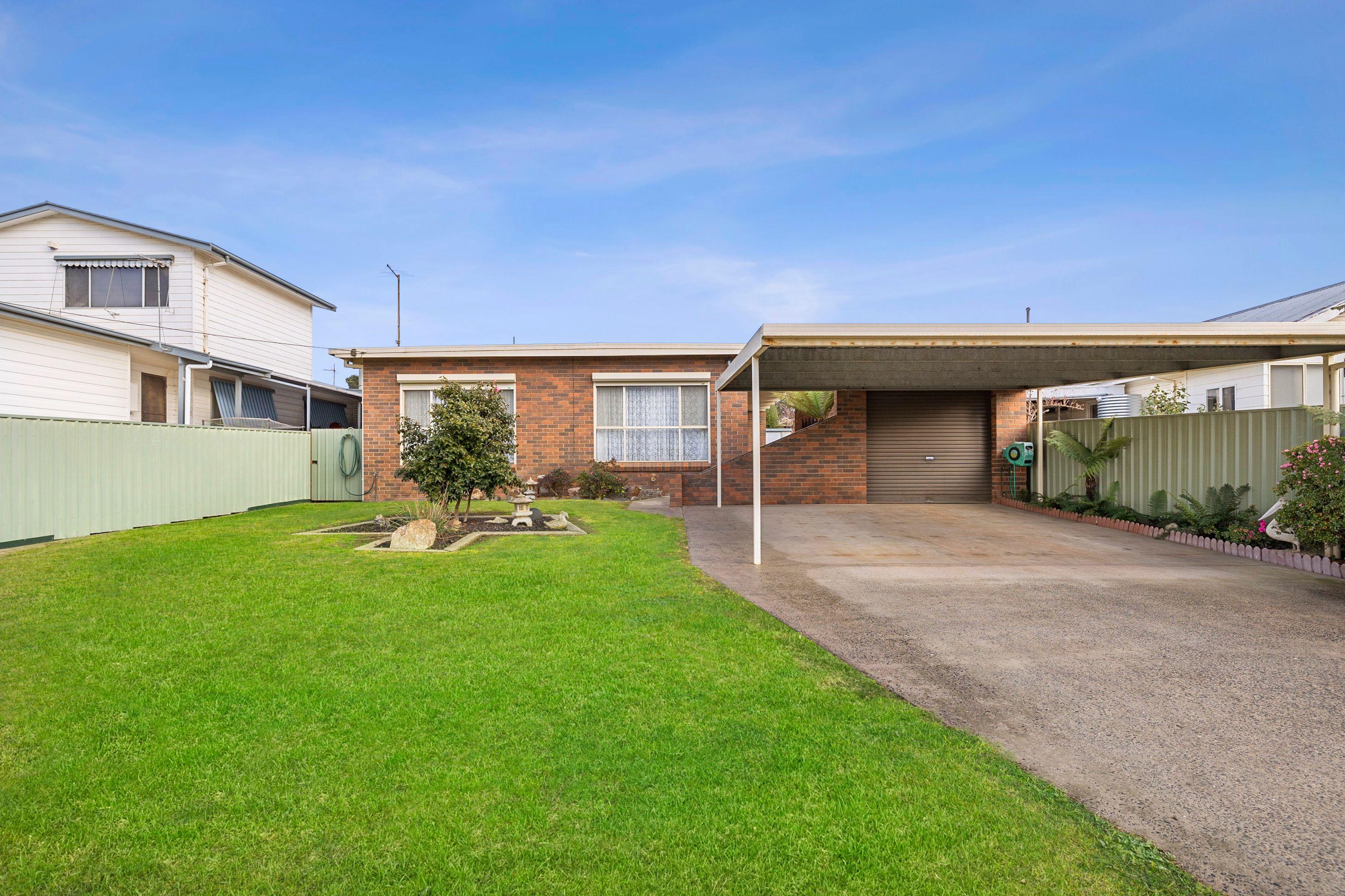 Prop-GPT: House: VIC Ararat, VIC 3377 Home For Rent