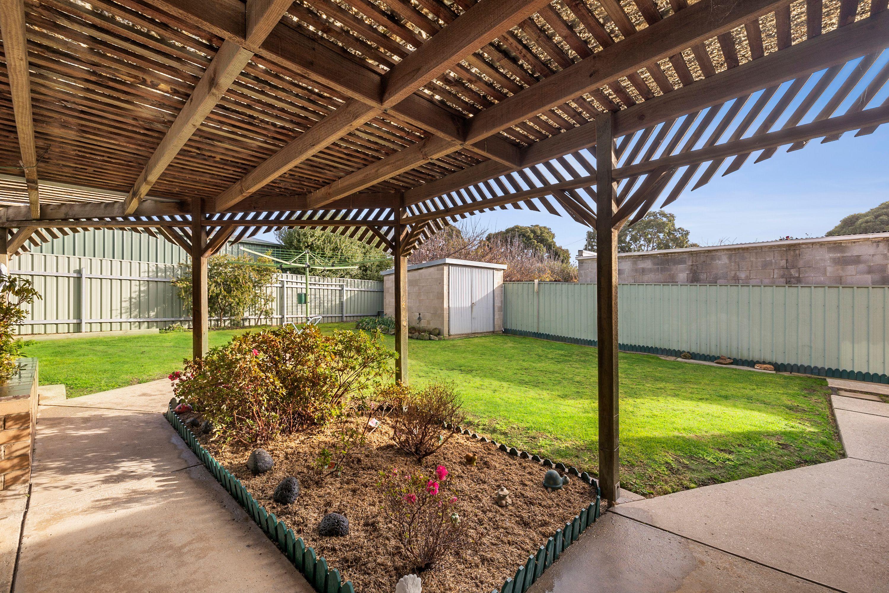 Stylish Living with Low-Maintenance Appeal