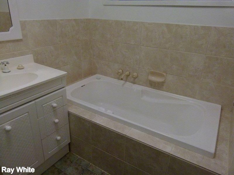 Ray White Real Estate Forbes - 68511411