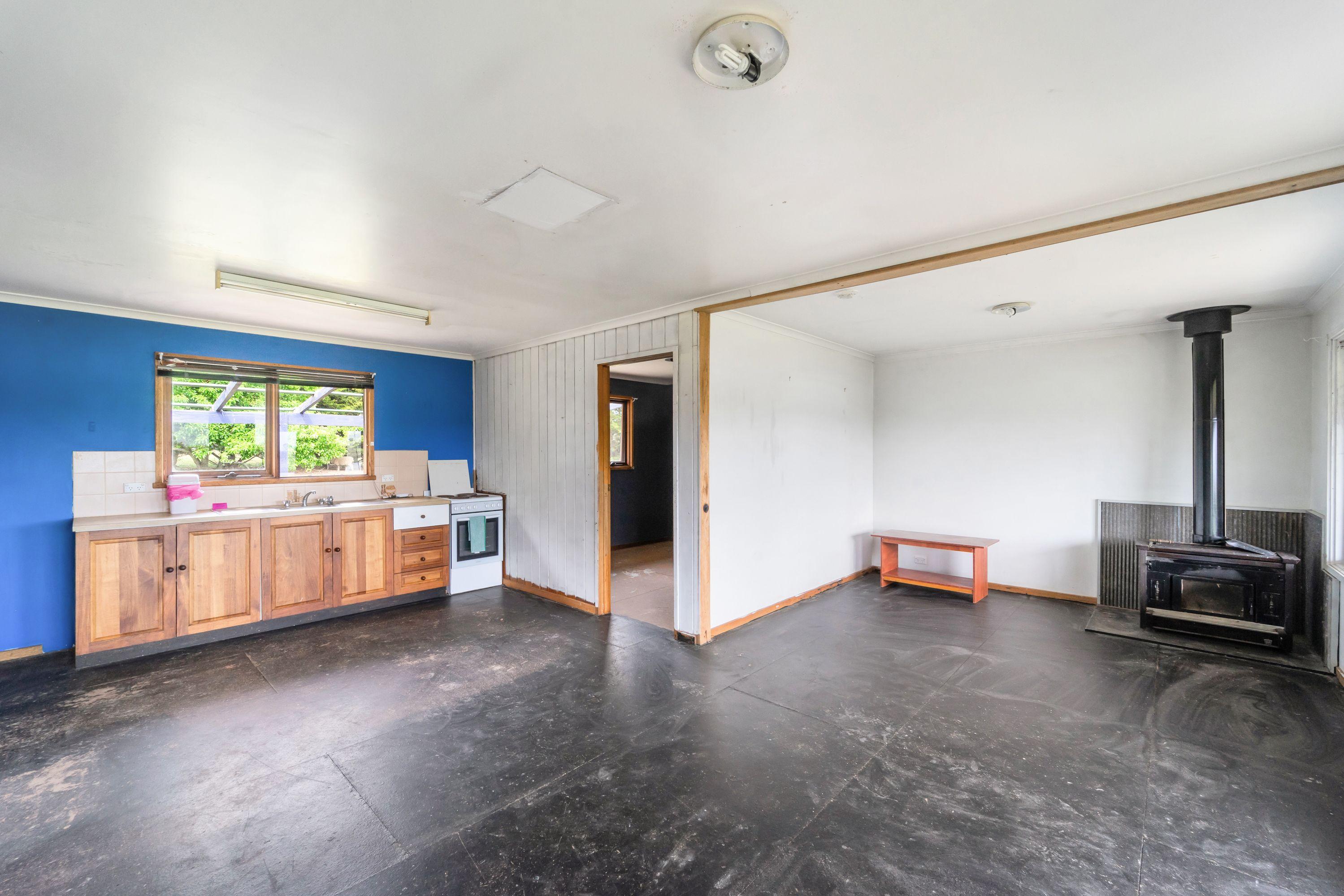 Charming Country Retreat for Lease at 119 Green Lake Road, Bibbenluke