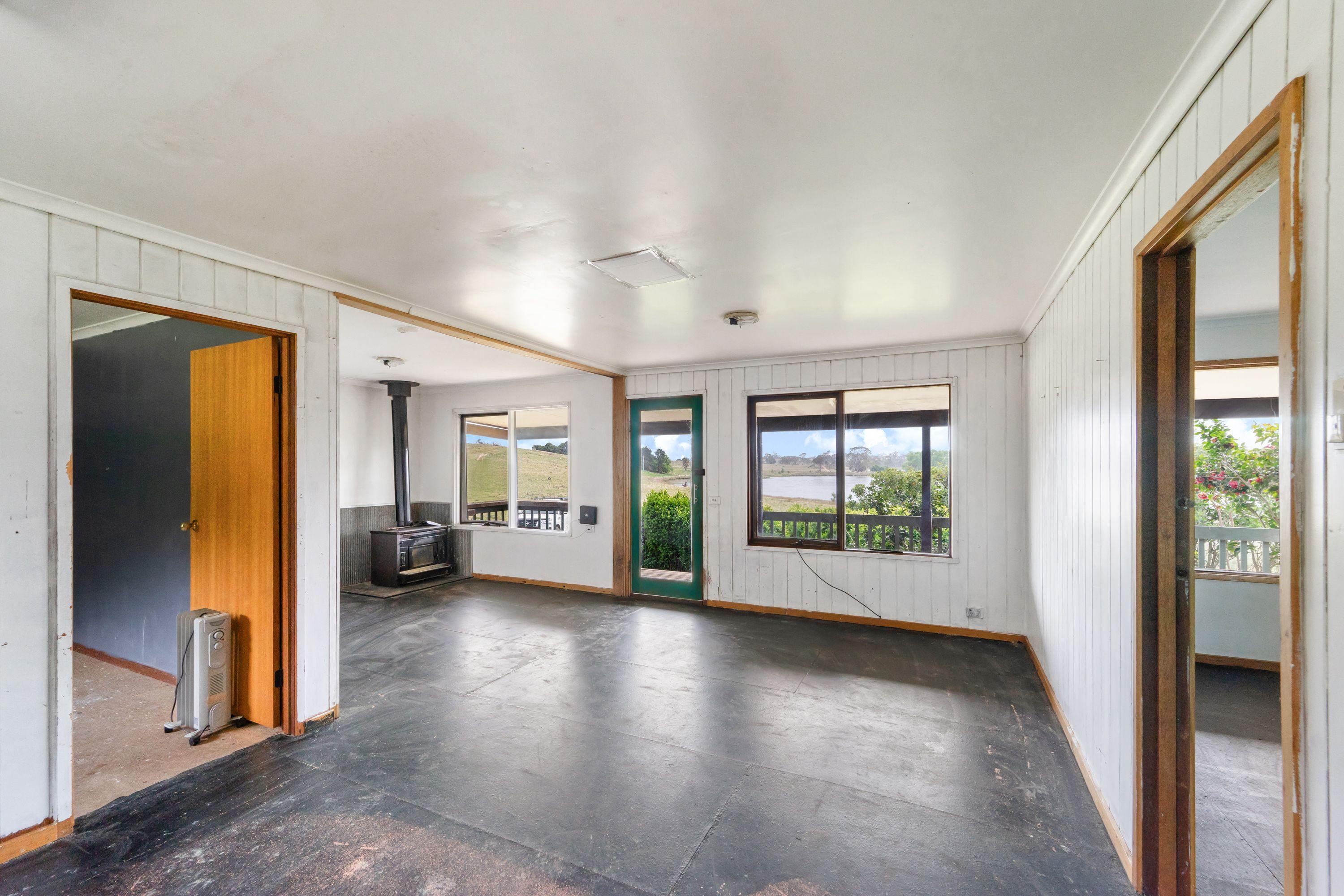 Charming Country Retreat for Lease at 119 Green Lake Road, Bibbenluke