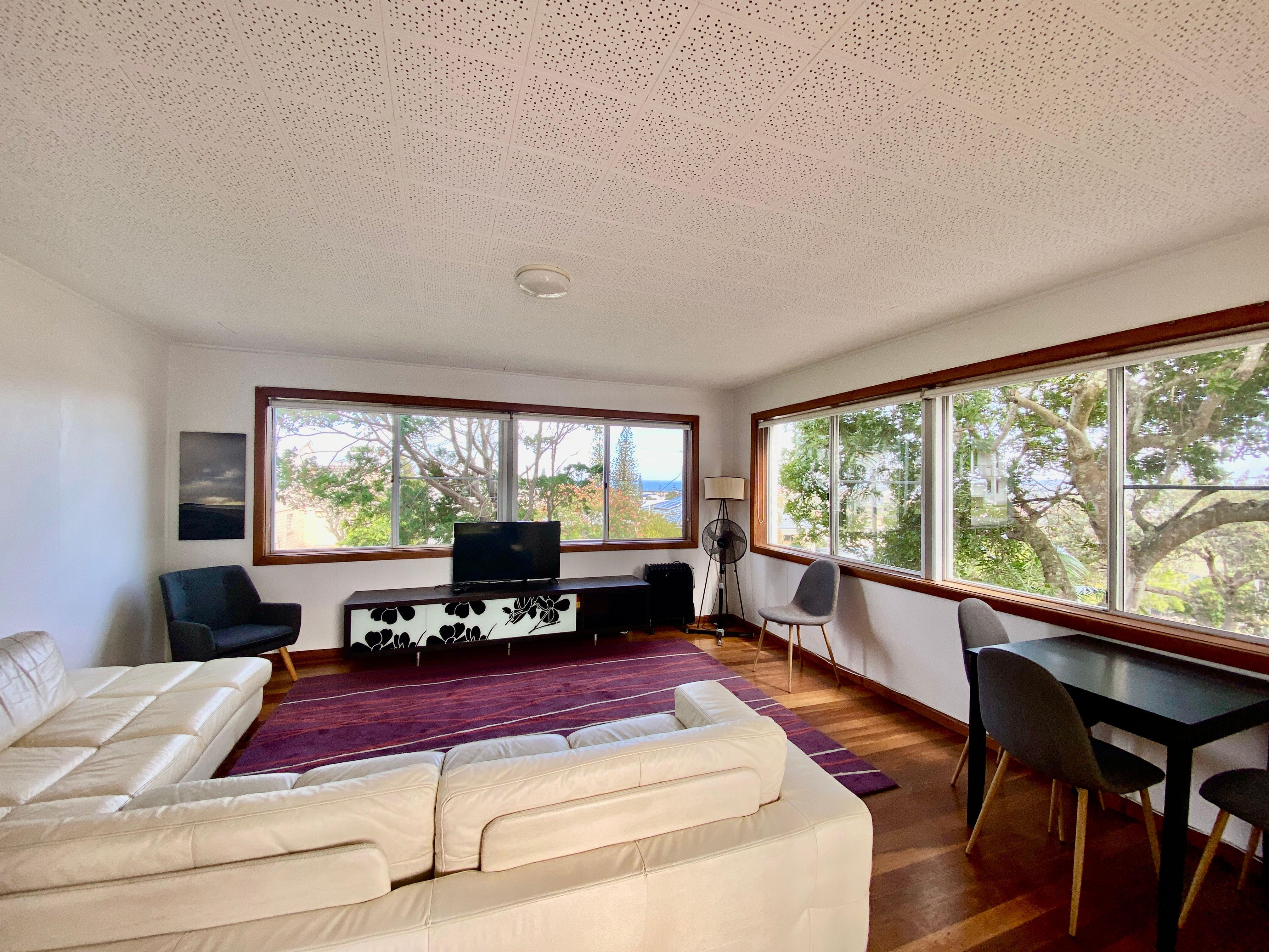 UNIT IN TOWN, CLOSE TO BEACHES, SHOPS, RESTAURANTS