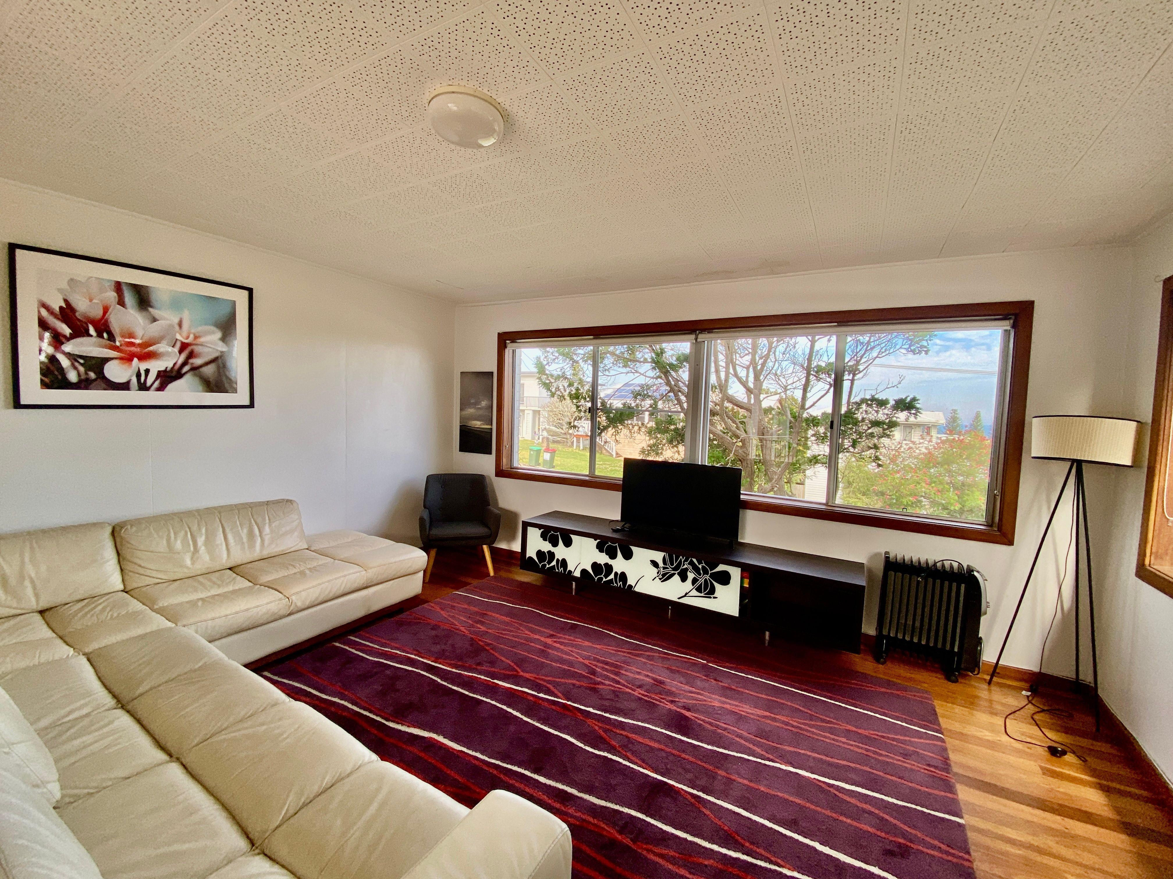 UNIT IN TOWN, CLOSE TO BEACHES, SHOPS, RESTAURANTS