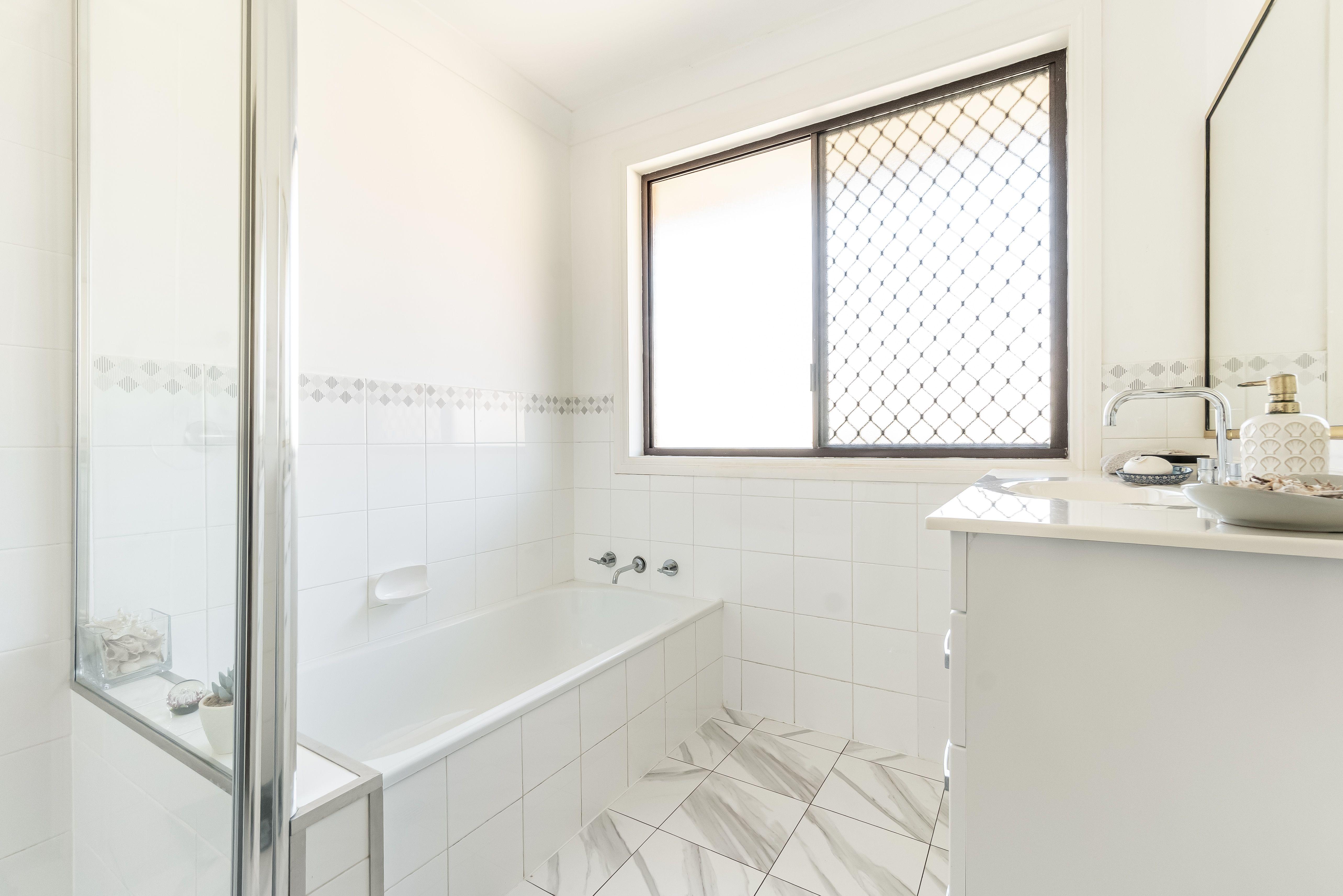 2 Bedroom Immaculate Home
