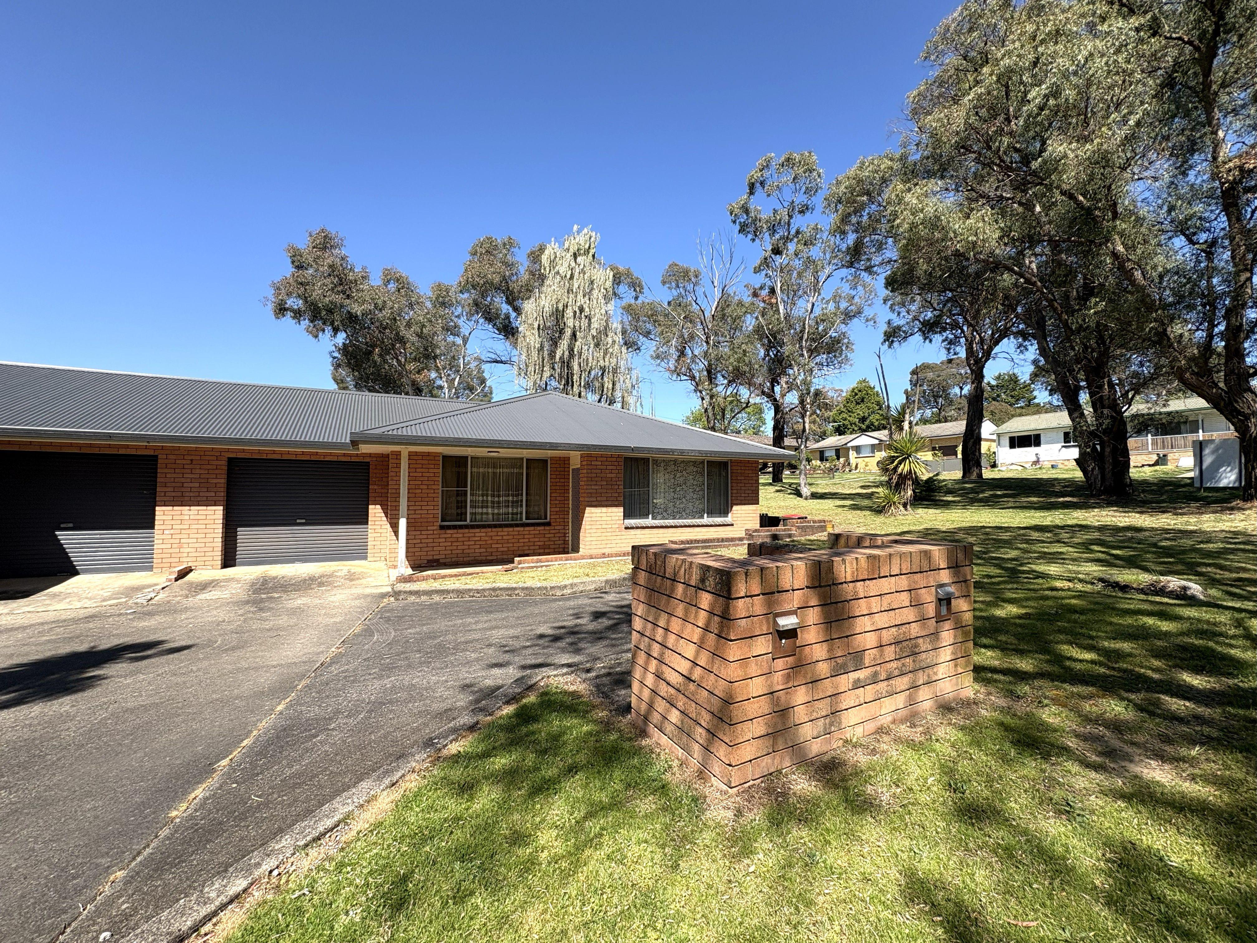 Prop-GPT: Unit: NSW East Armidale, NSW 2350 Home For Rent