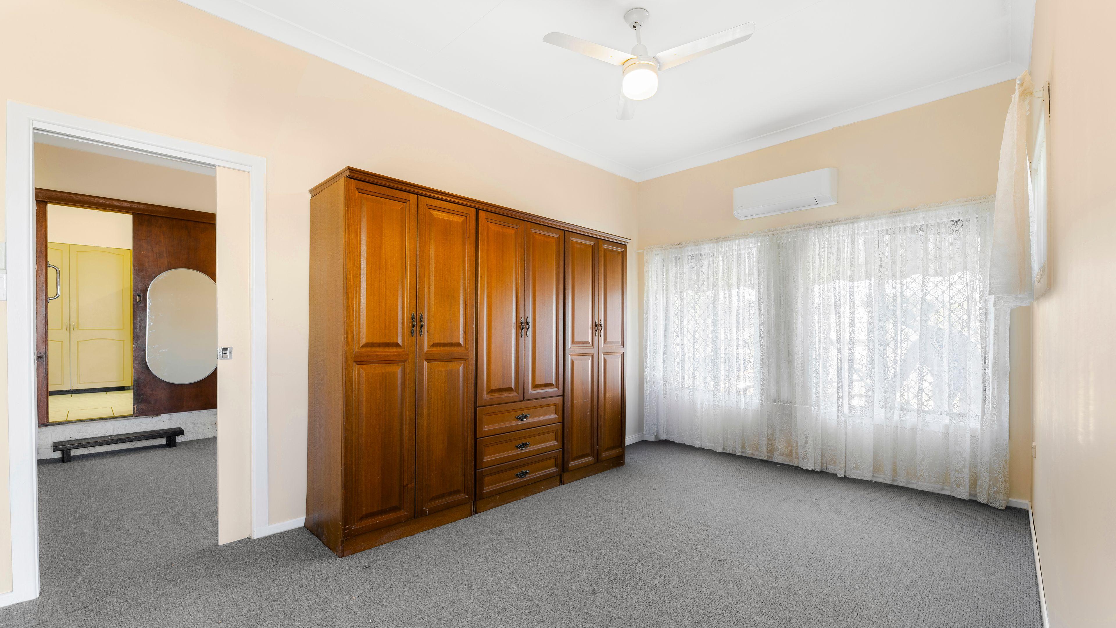 Family Home Close to Schools and CBD