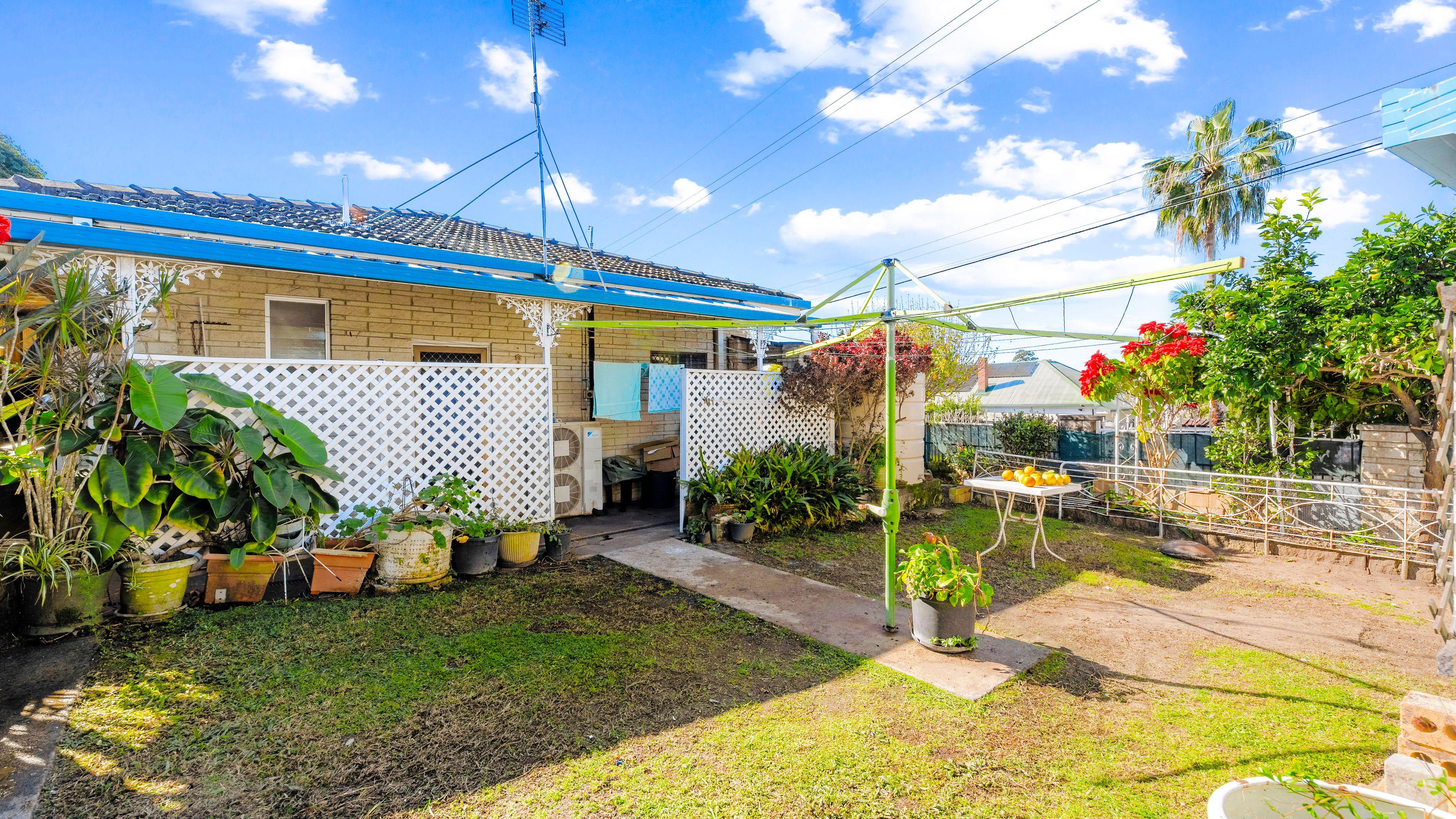 Family Home Close to Schools and CBD