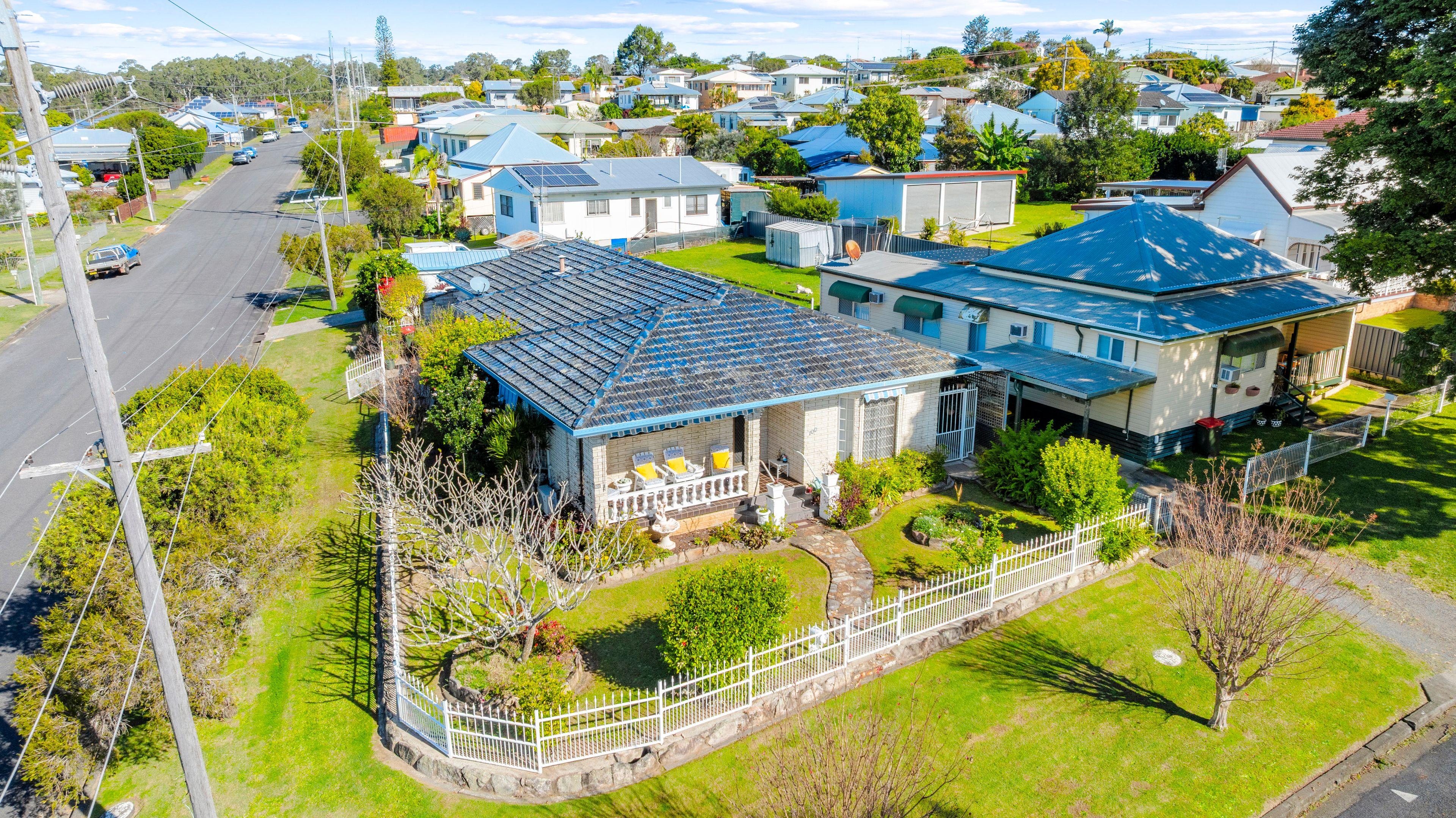 Family Home Close to Schools and CBD