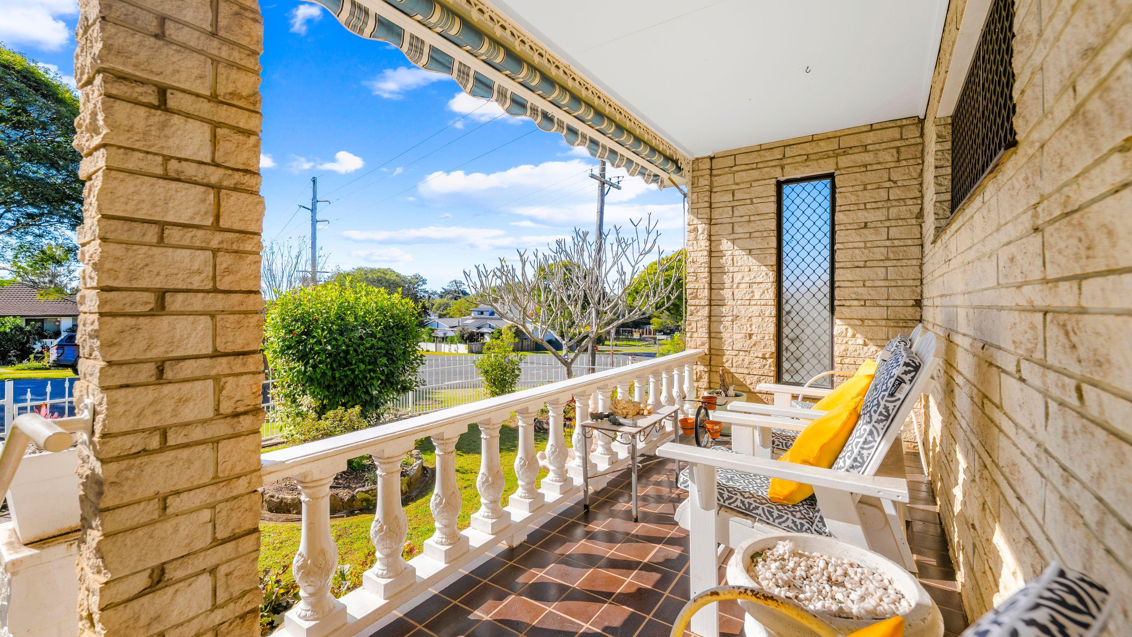 Family Home Close to Schools and CBD