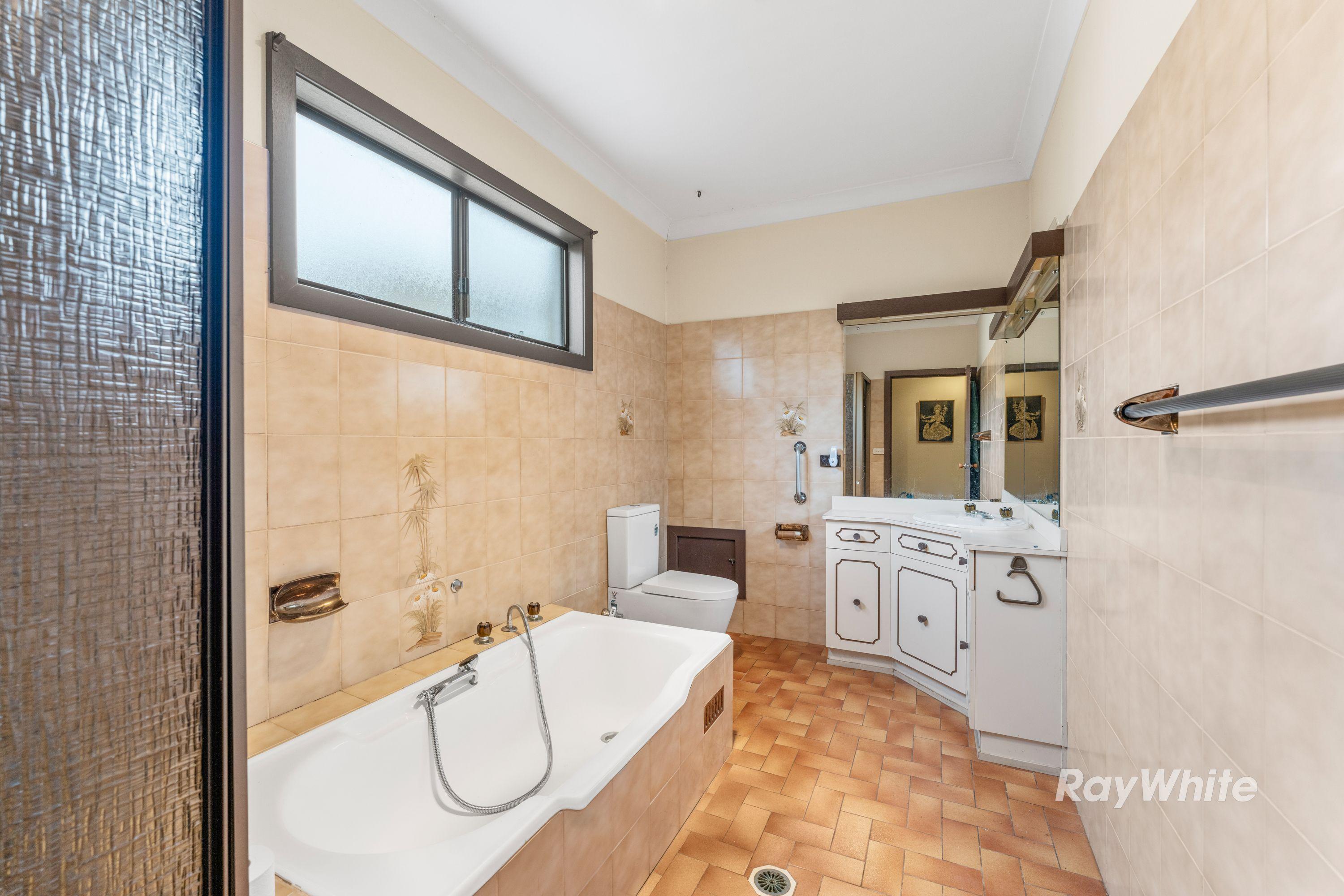 3 Bedroom Home Located meters from beaches