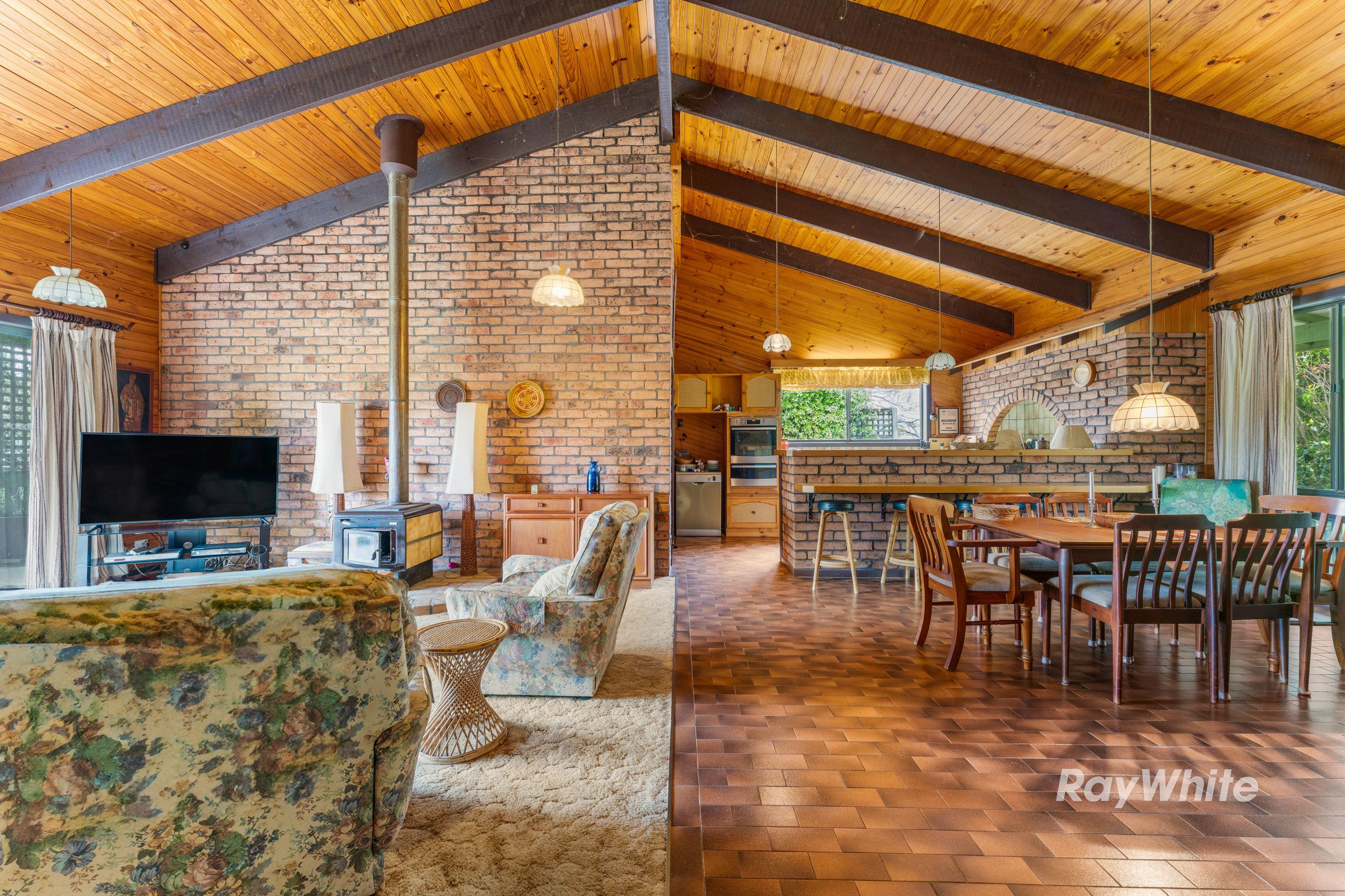 3 Bedroom Home Located meters from beaches