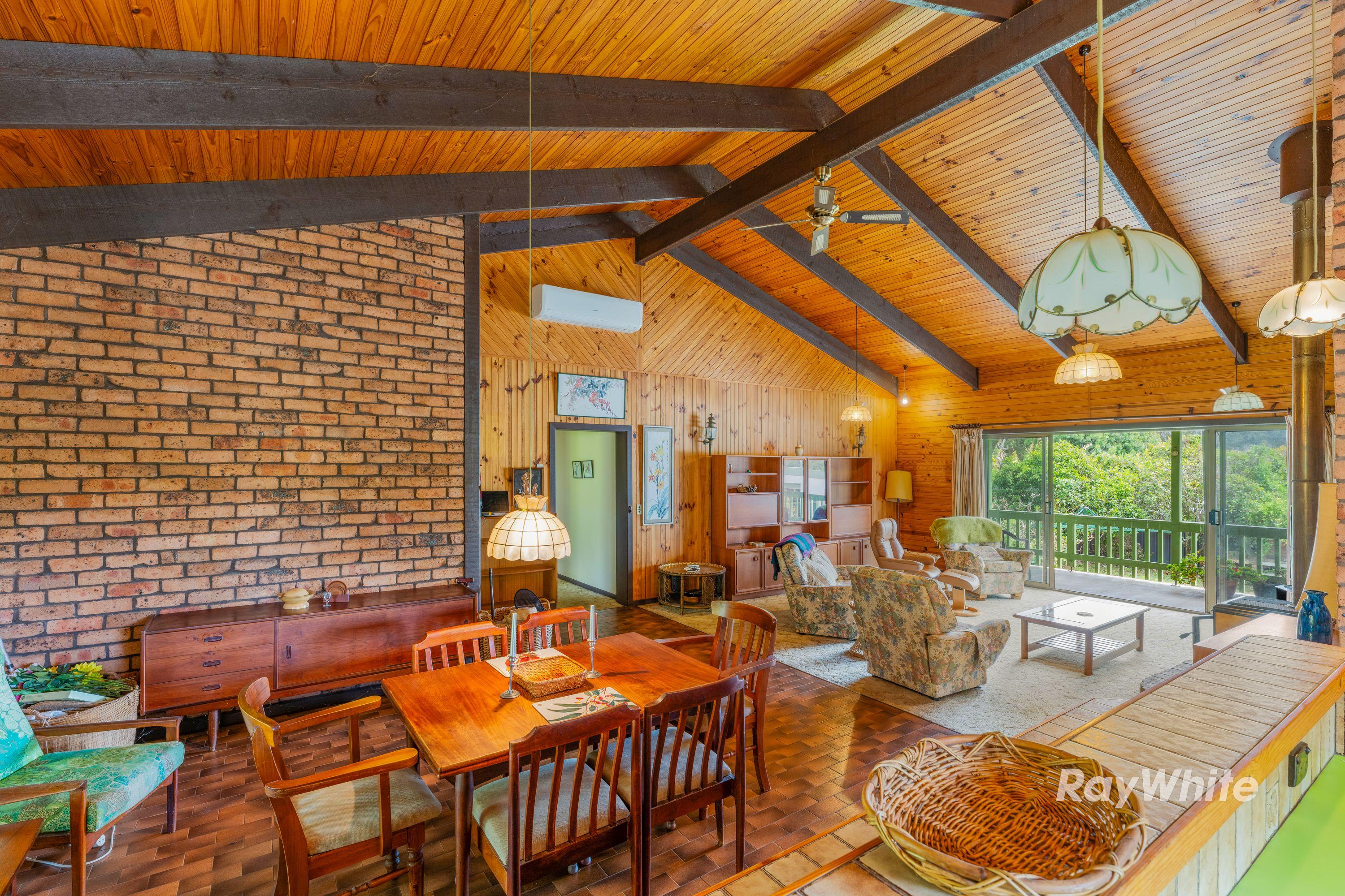 3 Bedroom Home Located meters from beaches