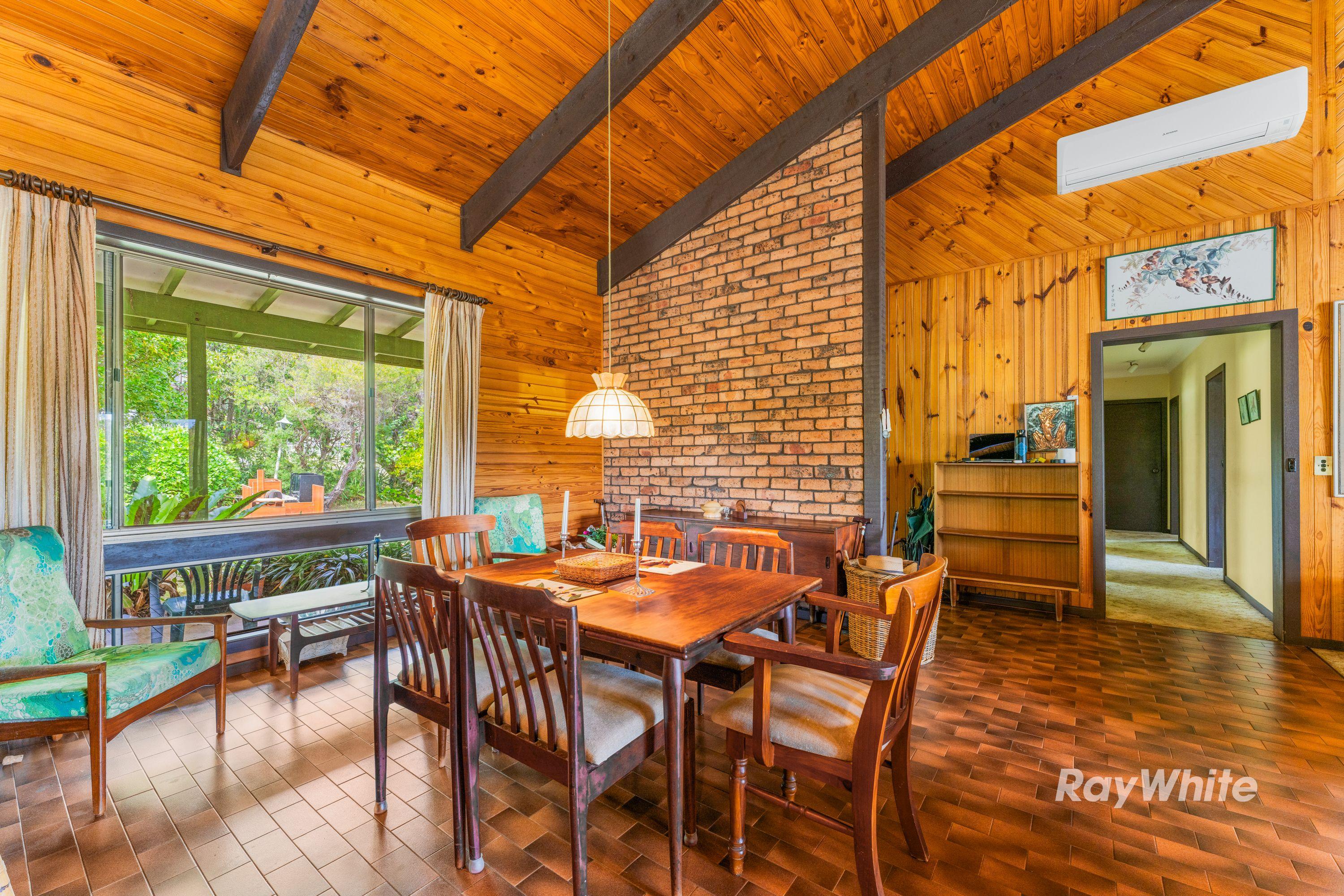 3 Bedroom Home Located meters from beaches