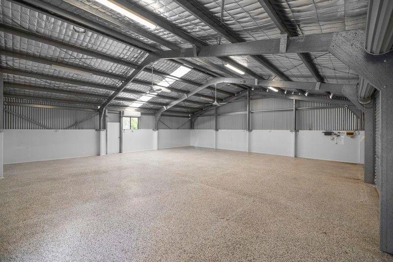 Private 25-Acre Retreat with Dual Living, Shed & Pool