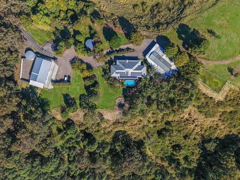 Private 25-Acre Retreat with Dual Living, Shed & Pool