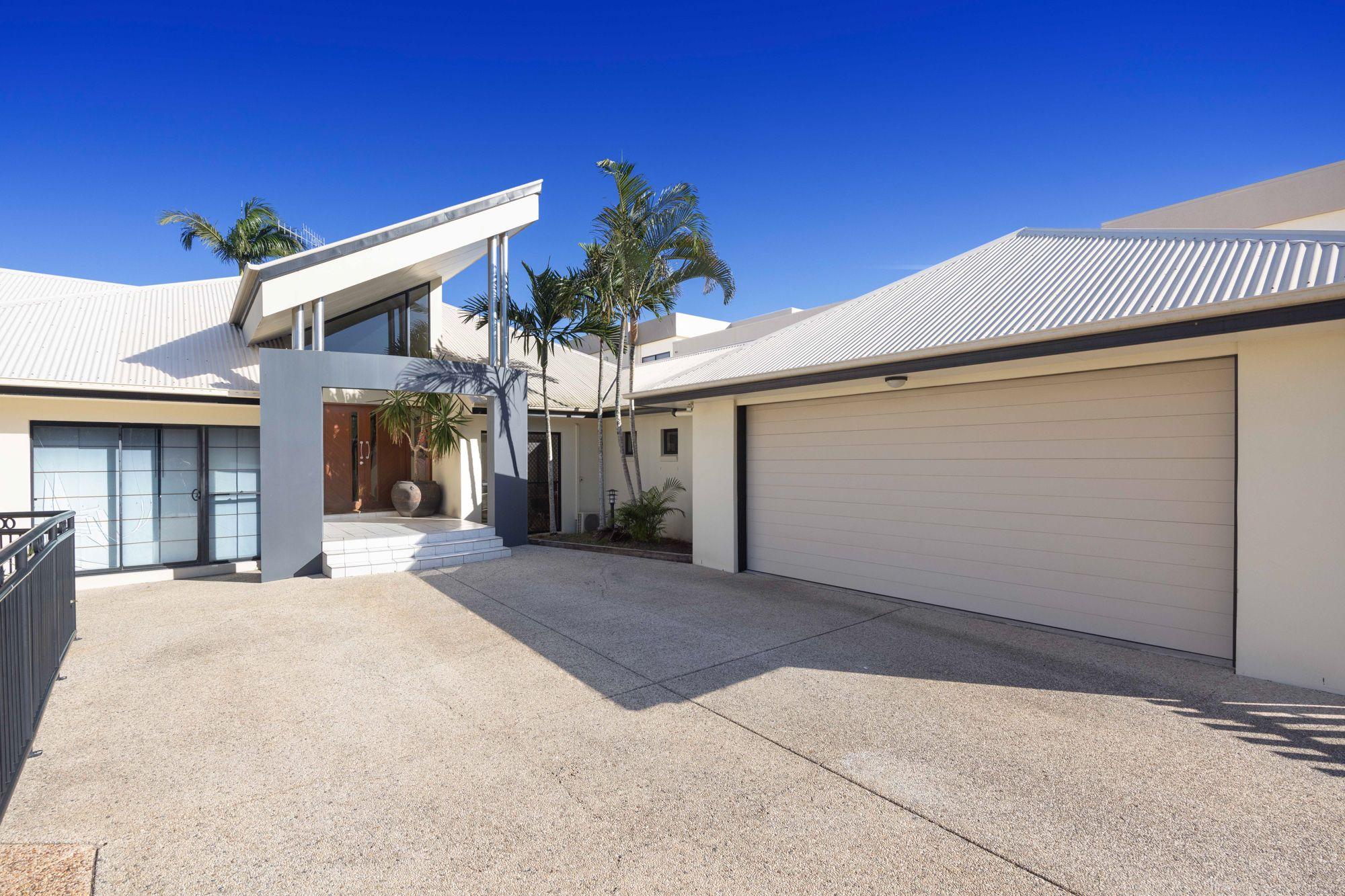 Prestigious Waterfront Living on Mooloolah Island!