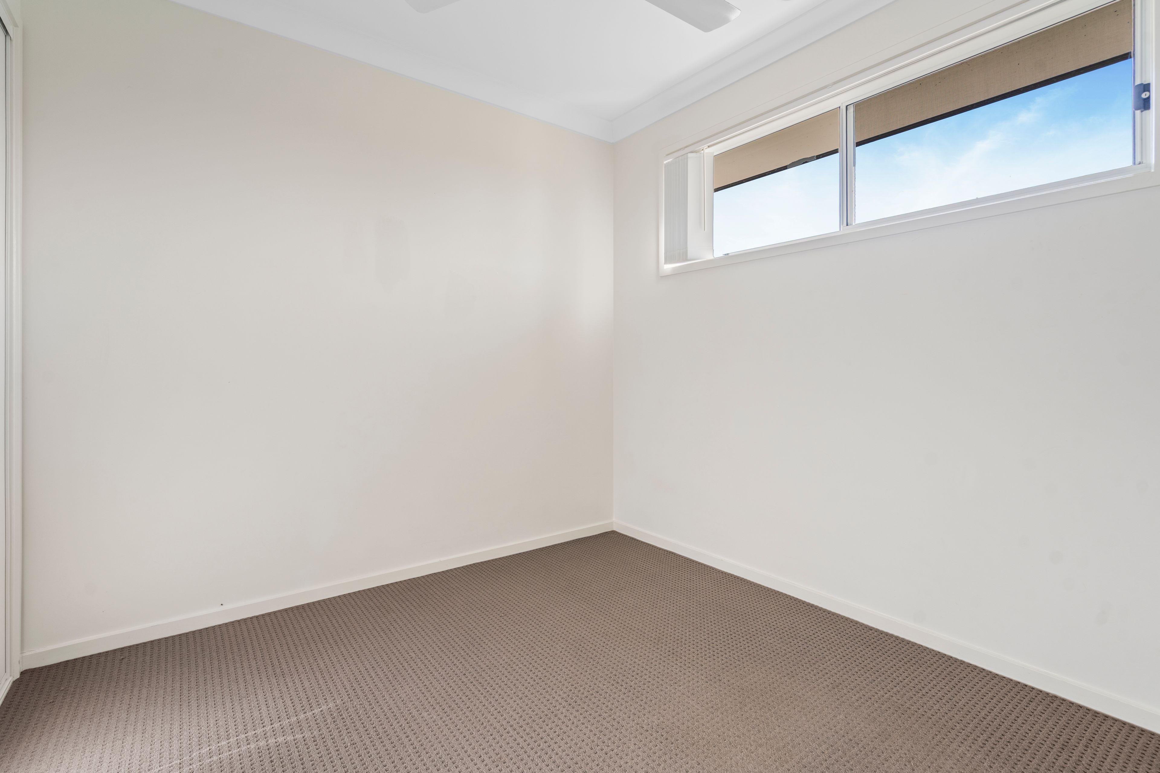 Stylish 2-Bedroom Duplex in Karalee - Peaceful Living with City Convenience