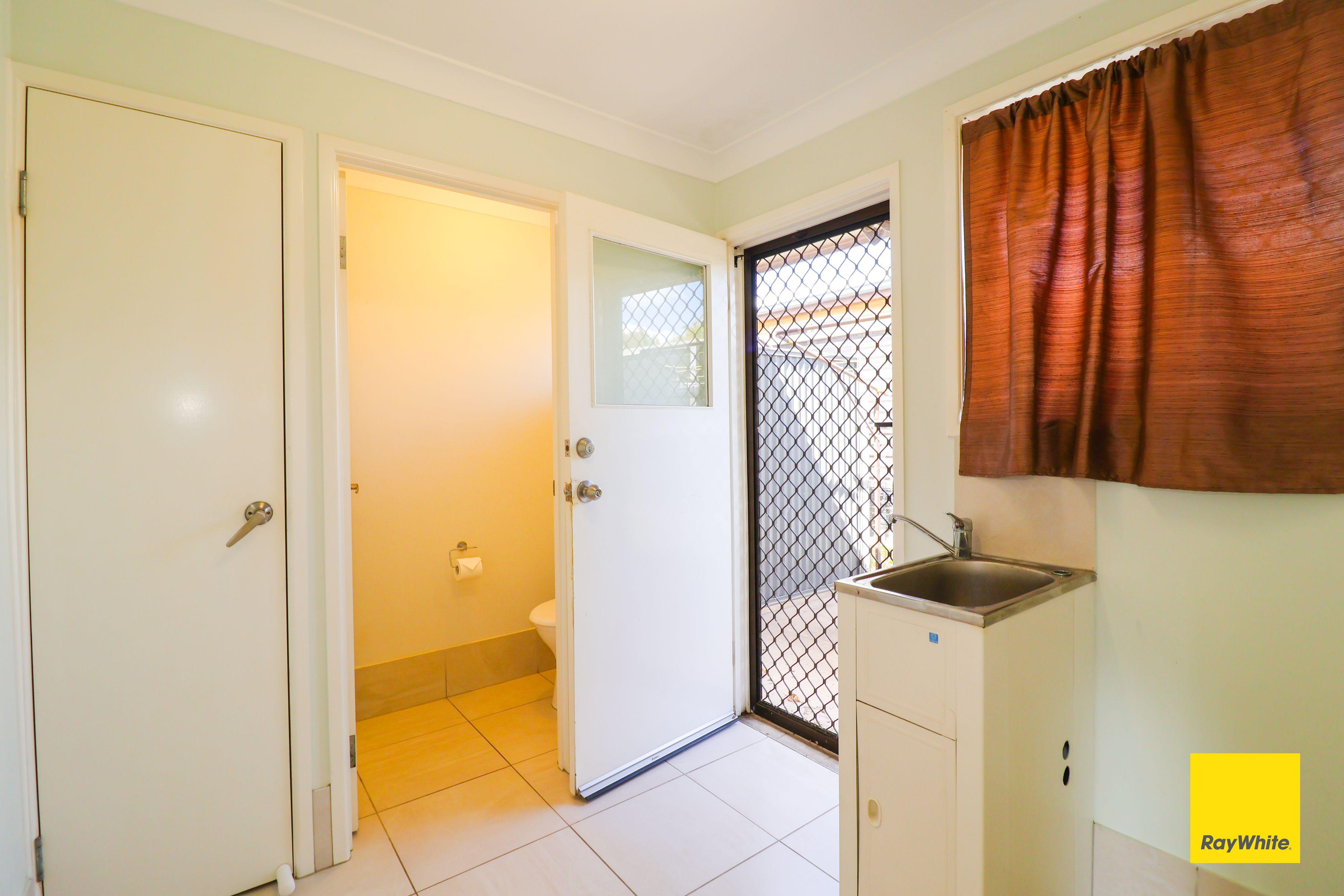 MODERN 2 BEDROOM UNIT  - 2 UNITS AVAILABLE